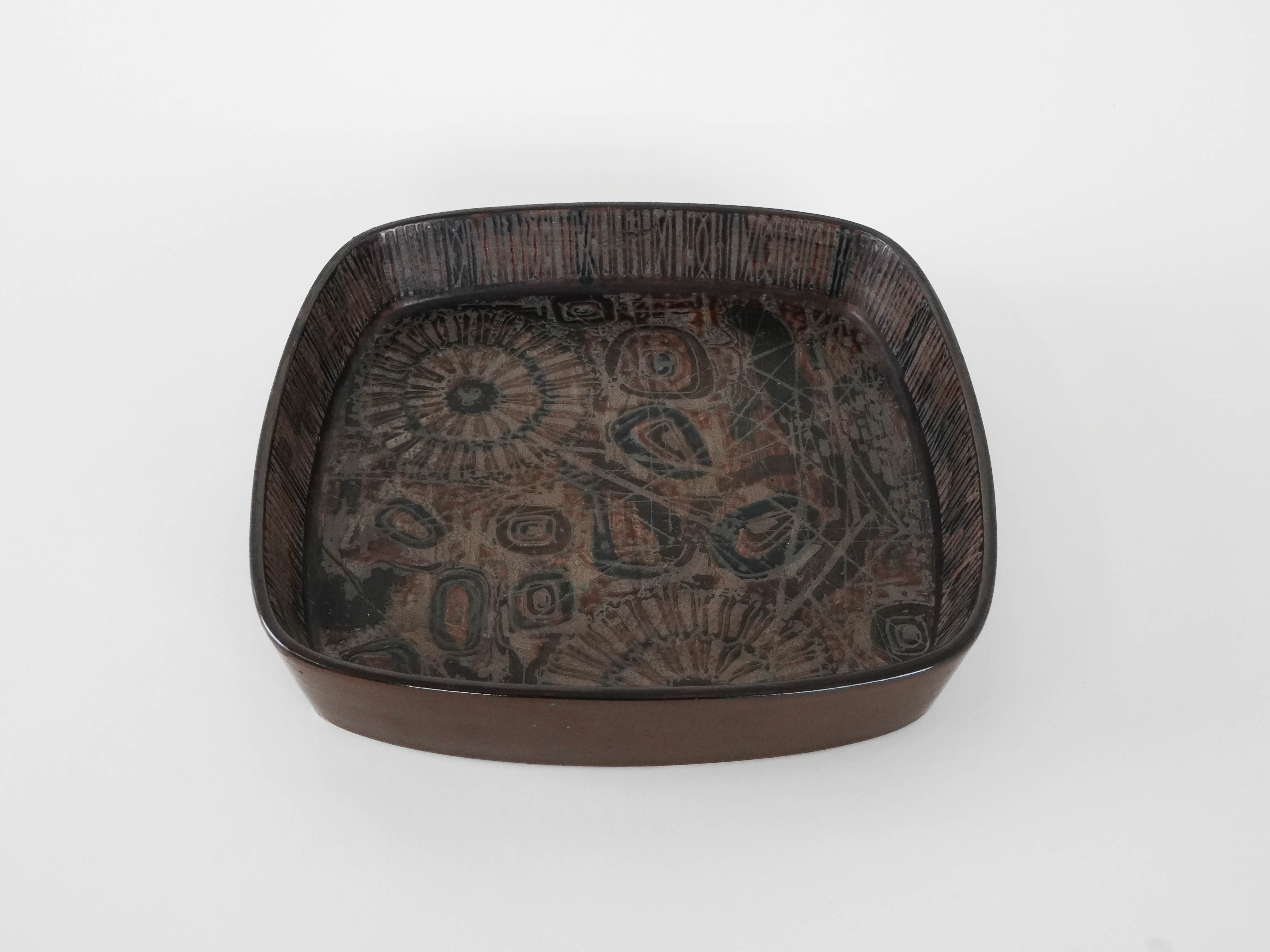 Read Ceramic bowl Brown 1970s