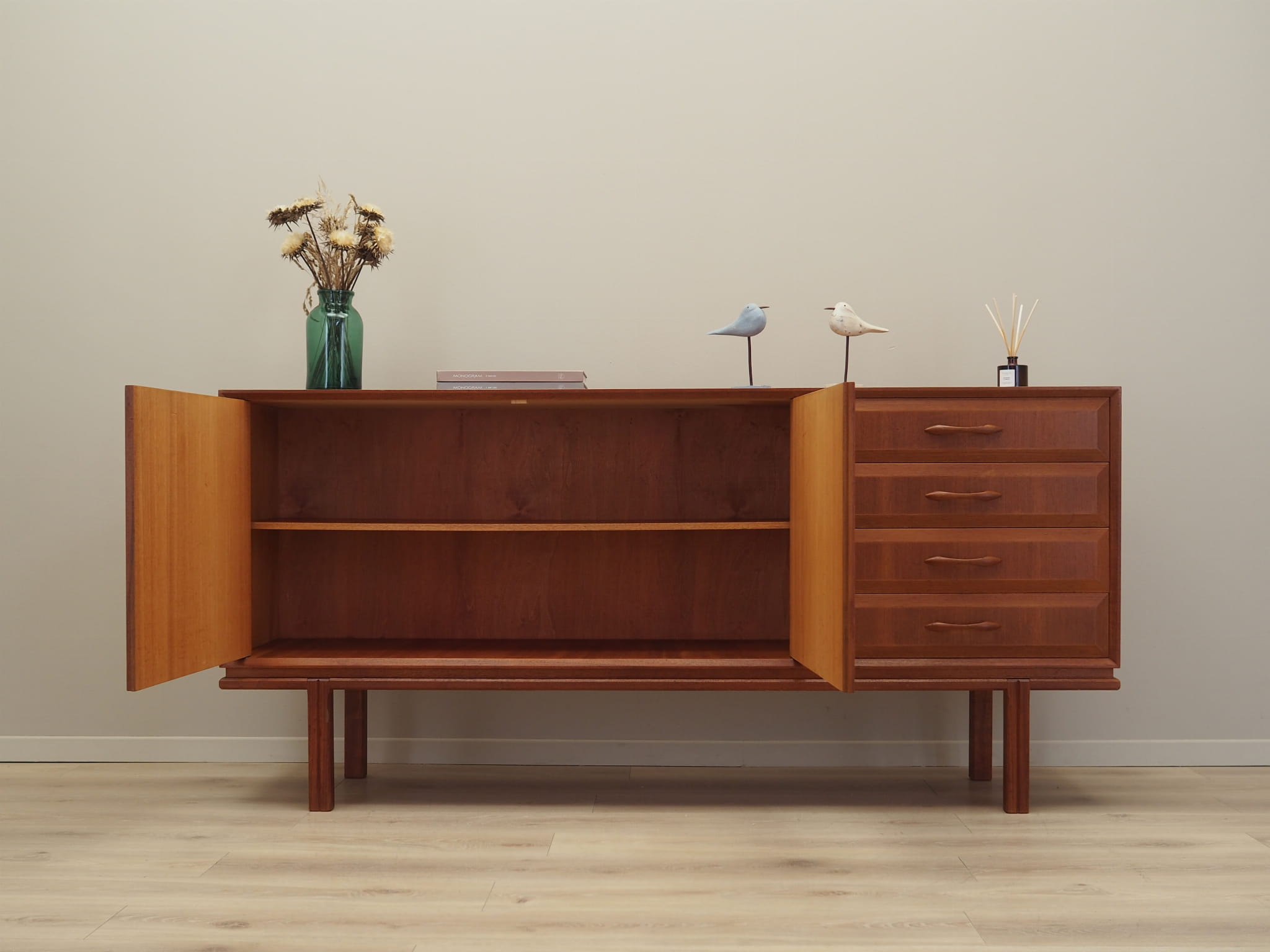 Vintage Sideboard Teakholz Braun 1960er Jahre