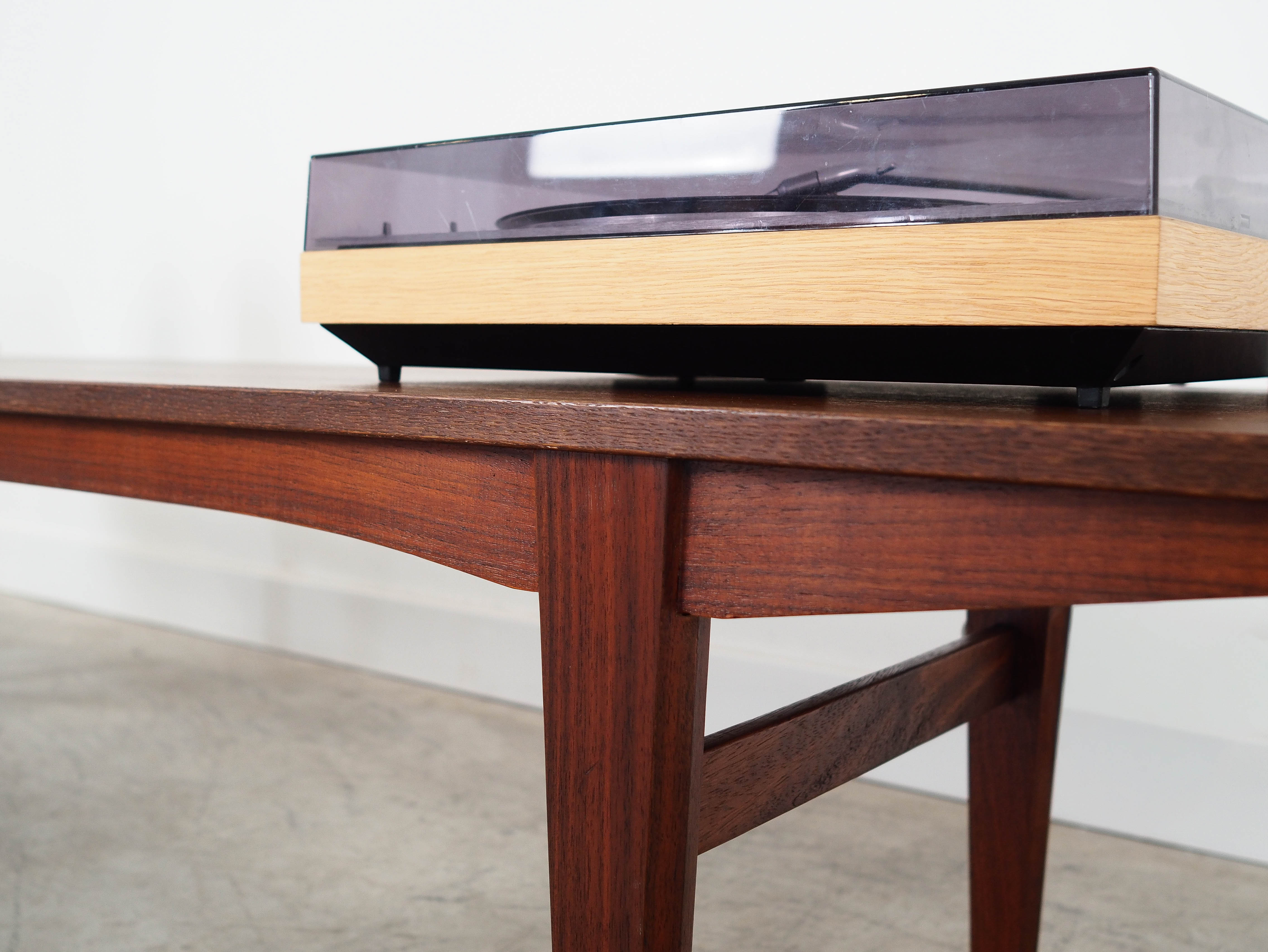 Mobile basso in legno di teak