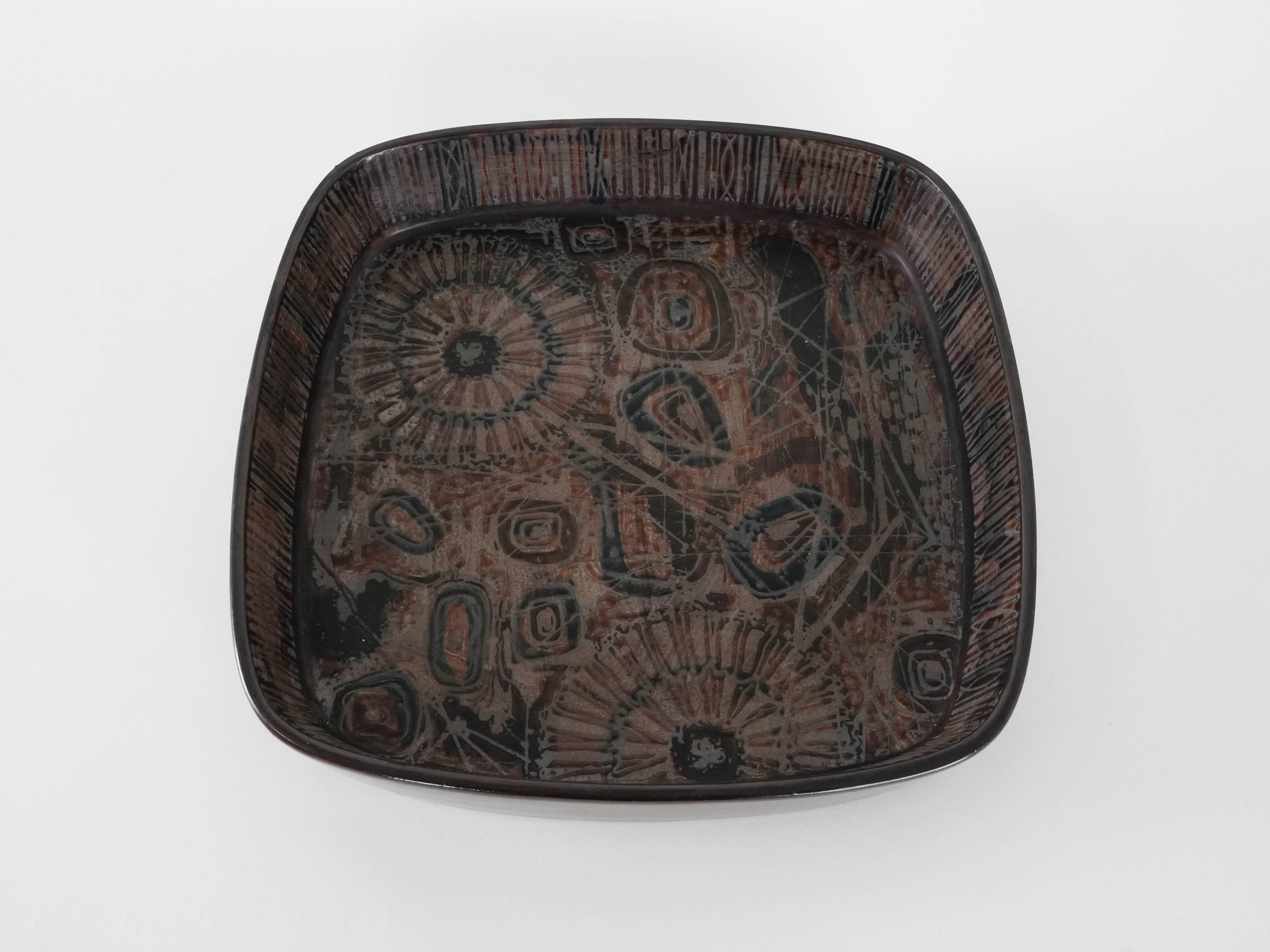 Read Ceramic bowl Brown 1970s