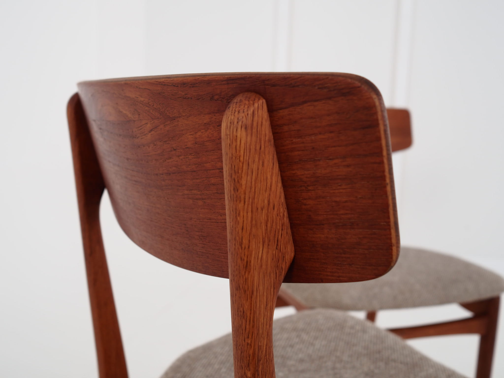 2x Vintage Stuhl Teakholz Textil Braun 1970er Jahre