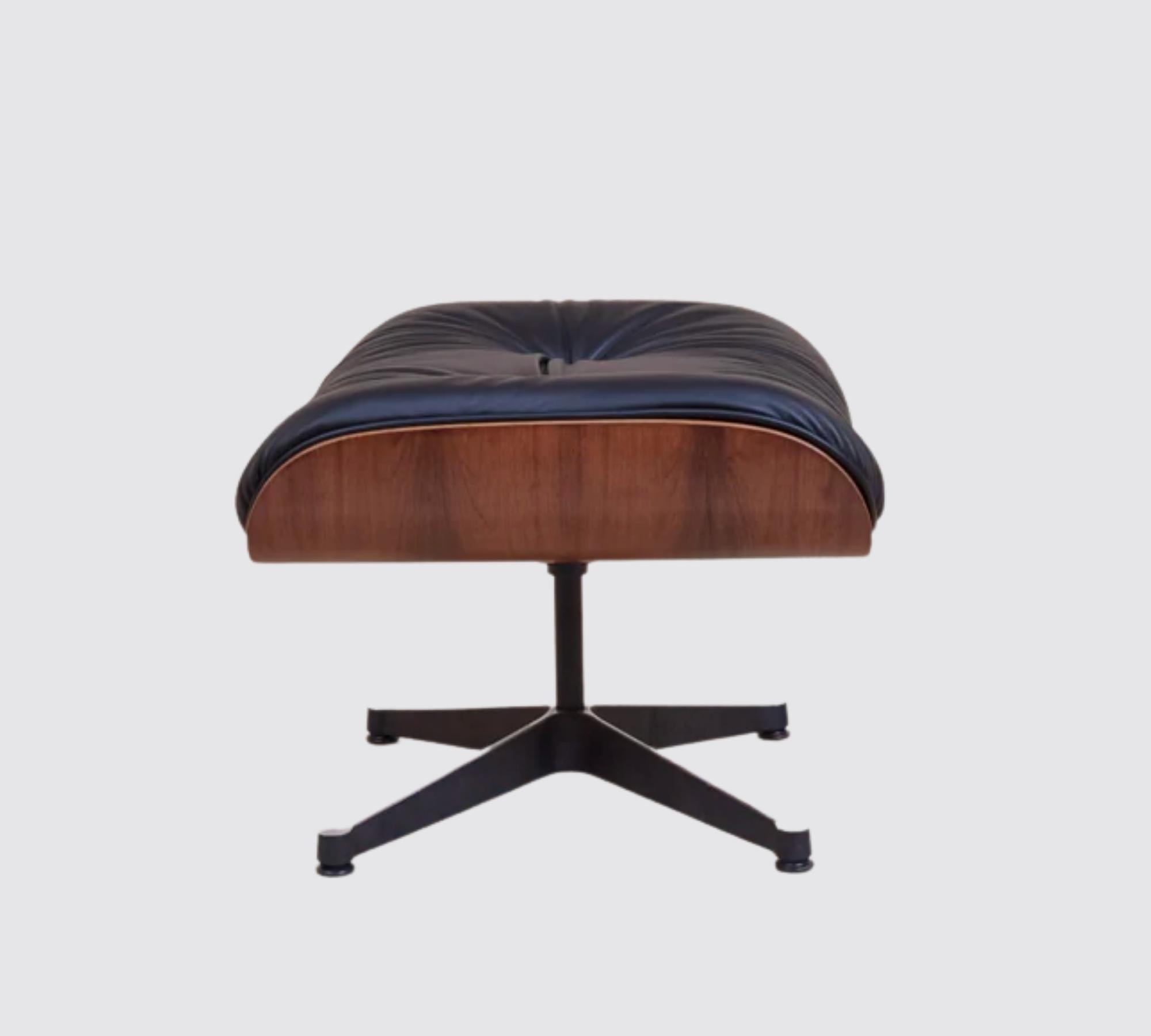 Eames Lounge Chair mit Ottoman Schwarz