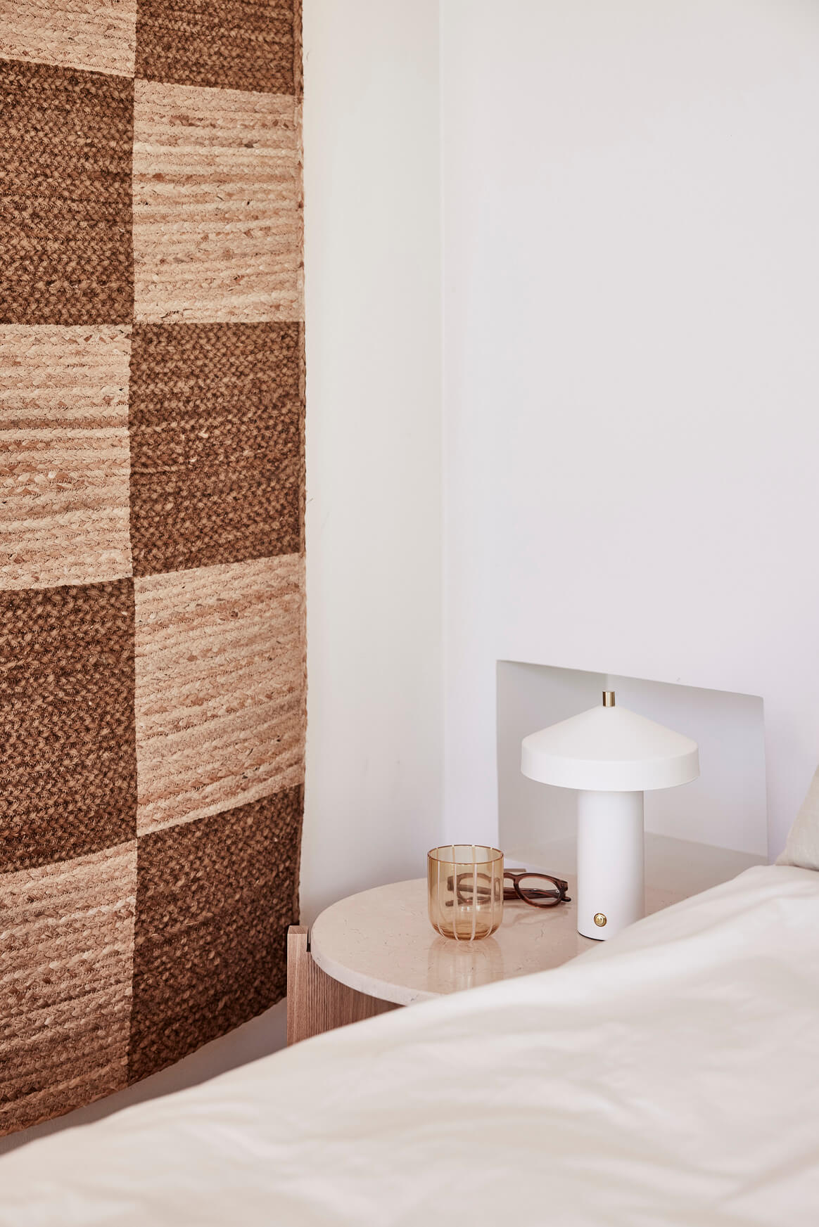 Hatto LED Table Lamp Steel White