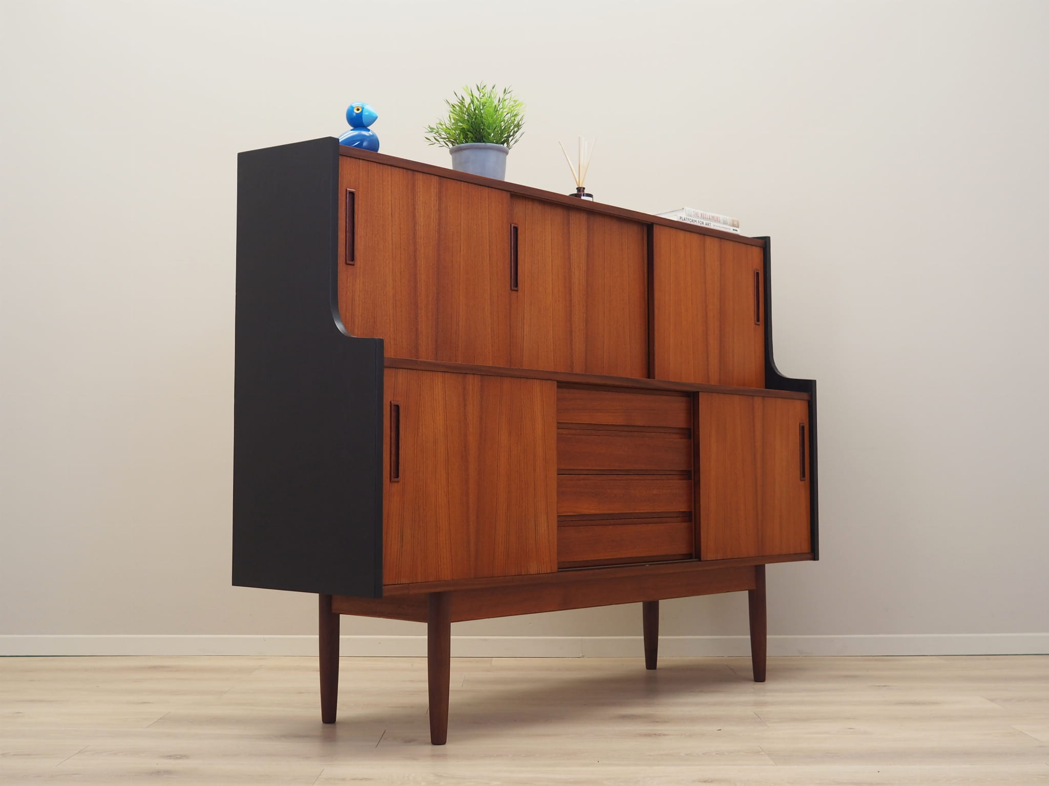 Vintage Highboard Teakholz Braun 1960er Jahre