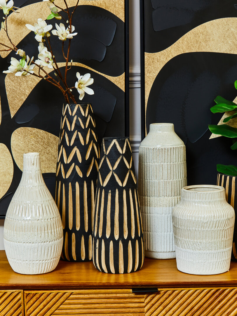 Arlo Kleine gravierte Holzvase
