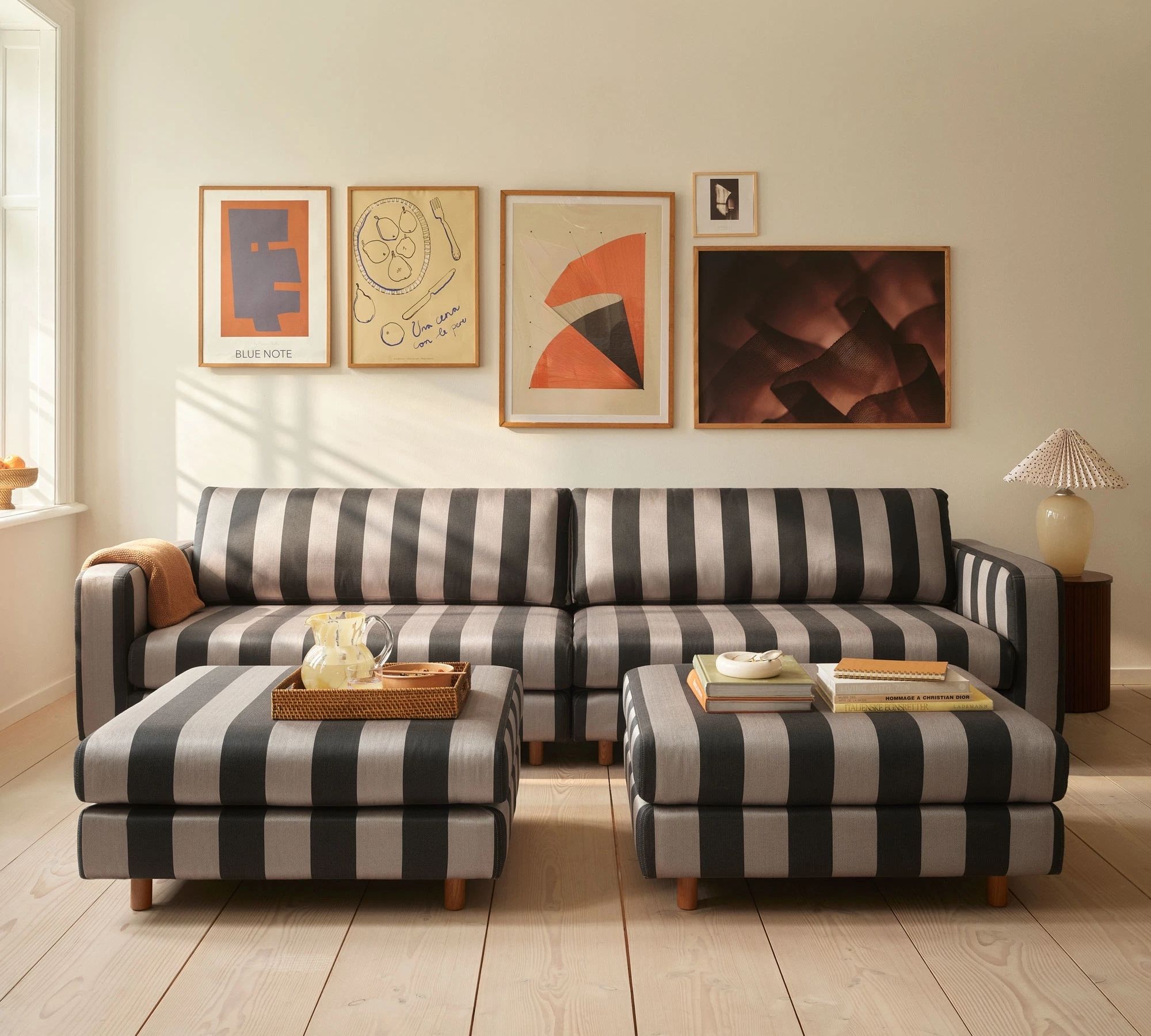 Dylan Pouf Line Latte Black
