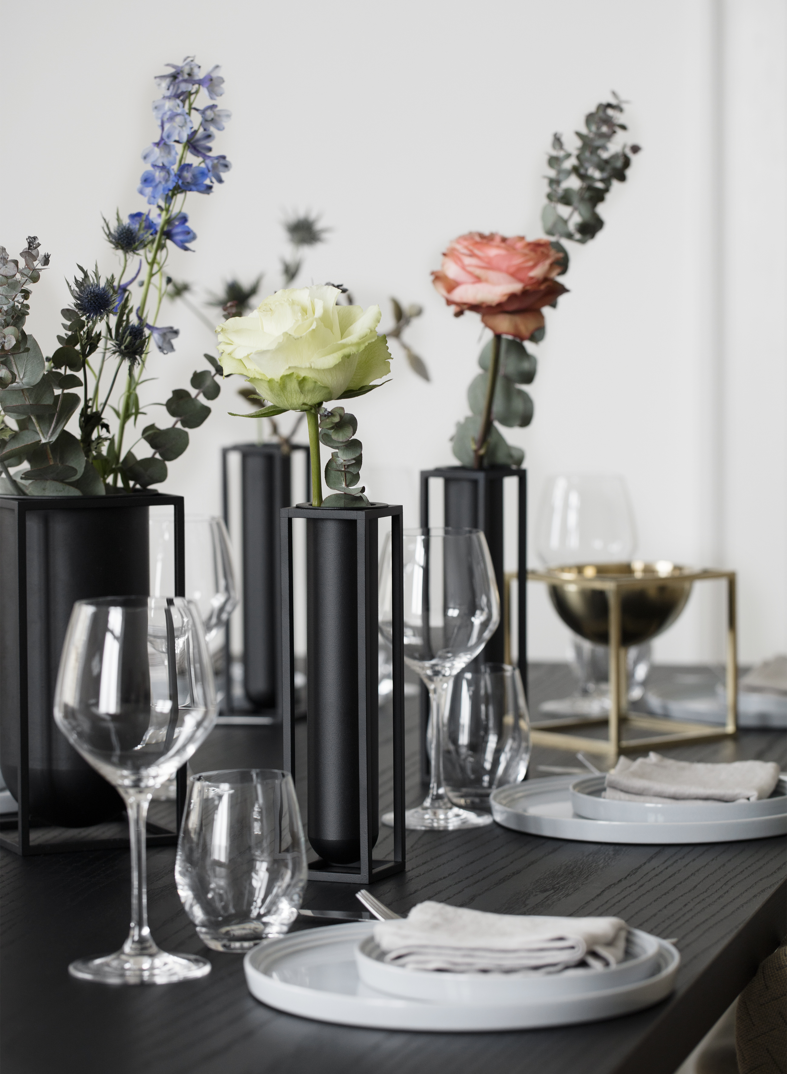 Kubus Vase Flora Schwarz
