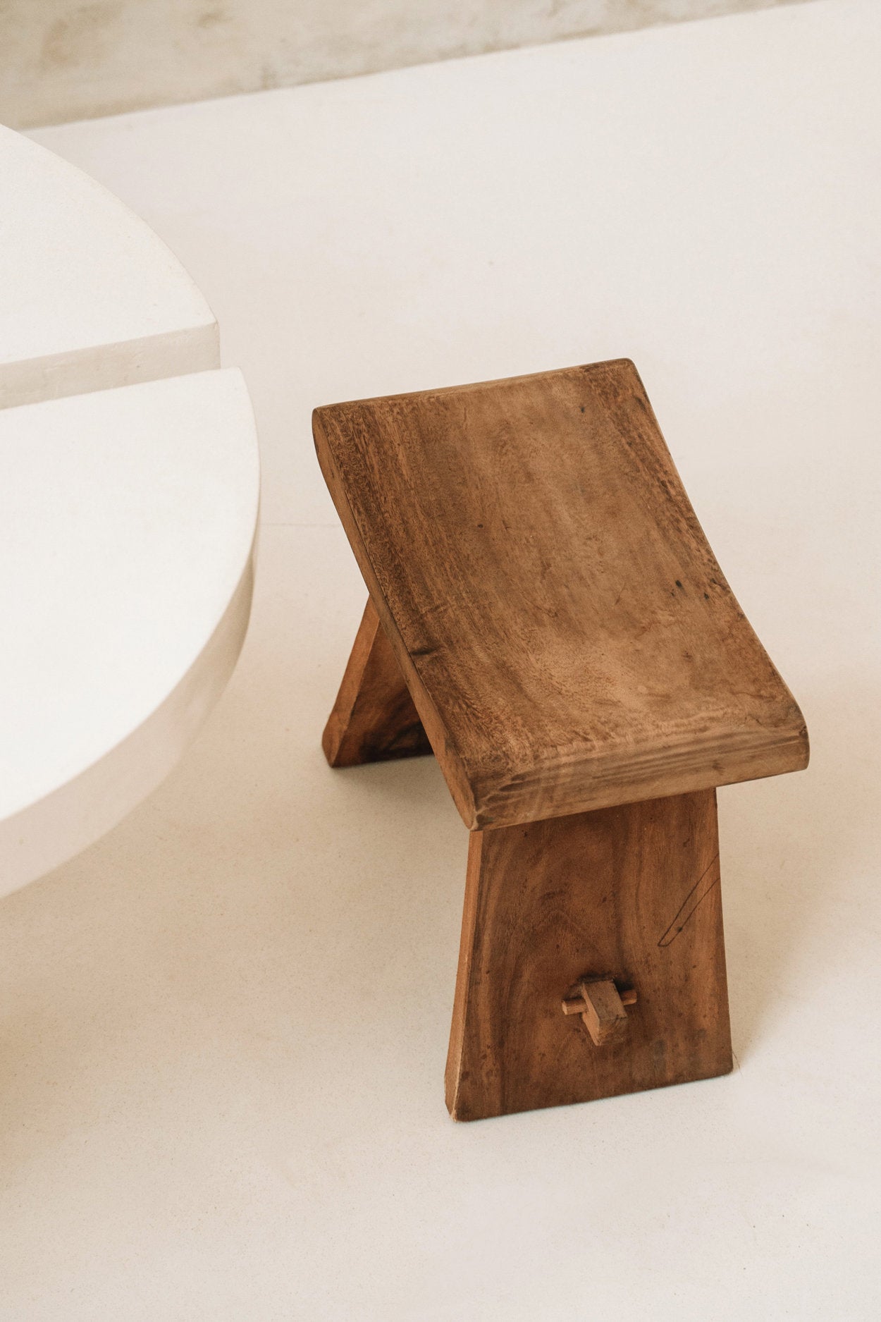 The Suar Stool Natural