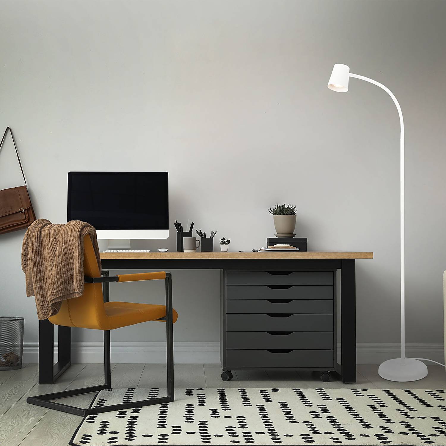Cotosi Stehleuchte Aluminium Weiß