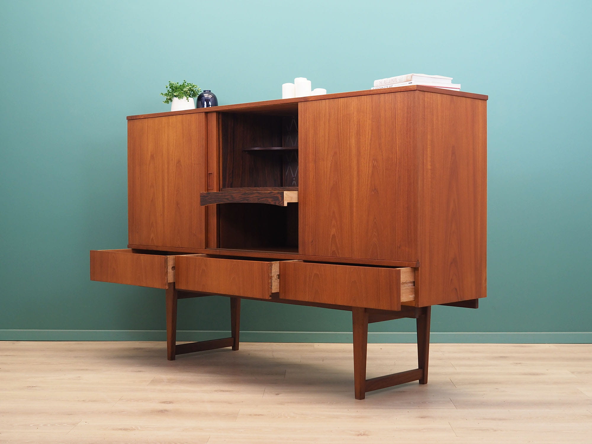 Vintage Highboard Teakholz Braun 1960er Jahre