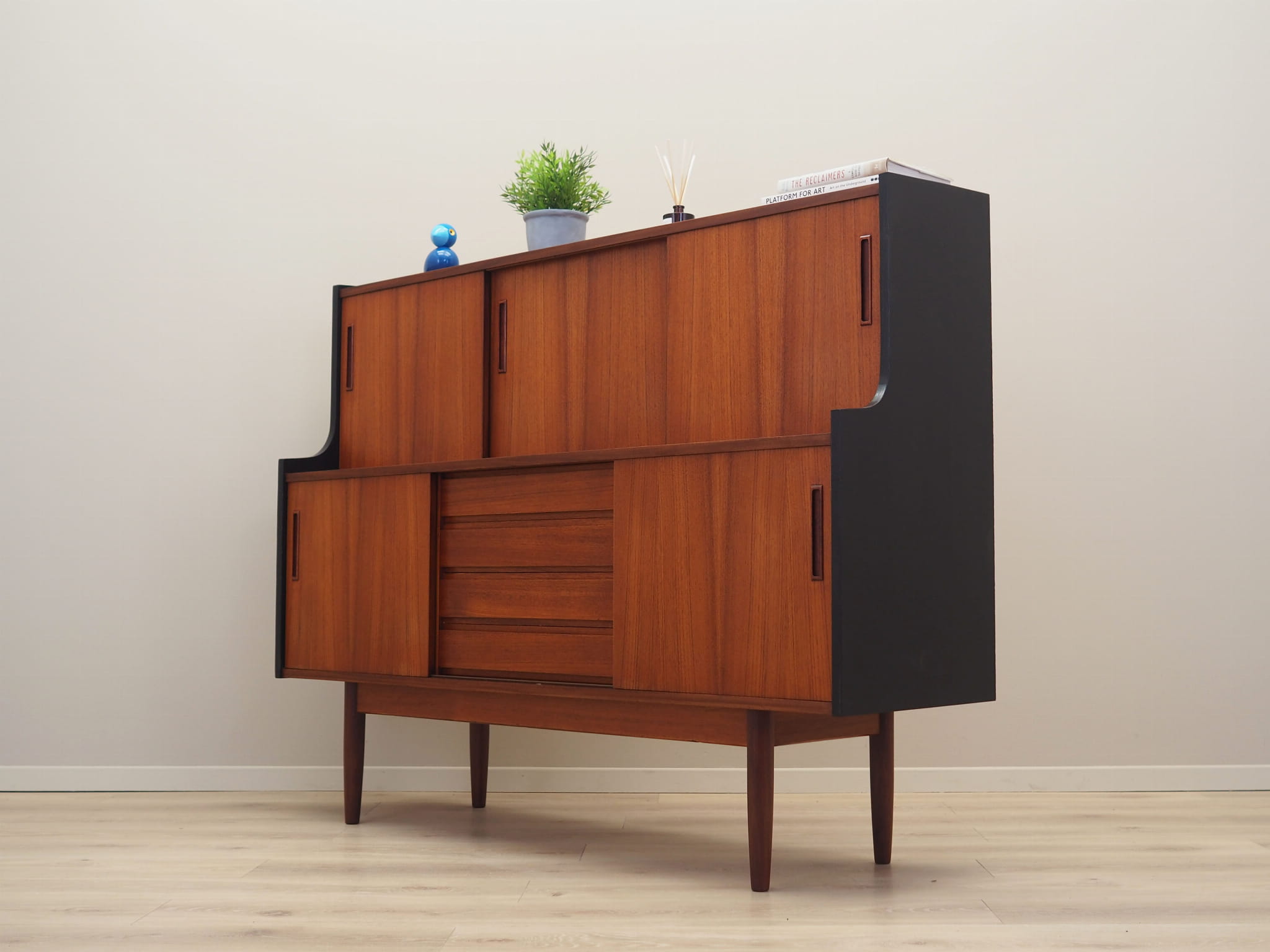 Vintage Highboard Teakholz Braun 1960er Jahre