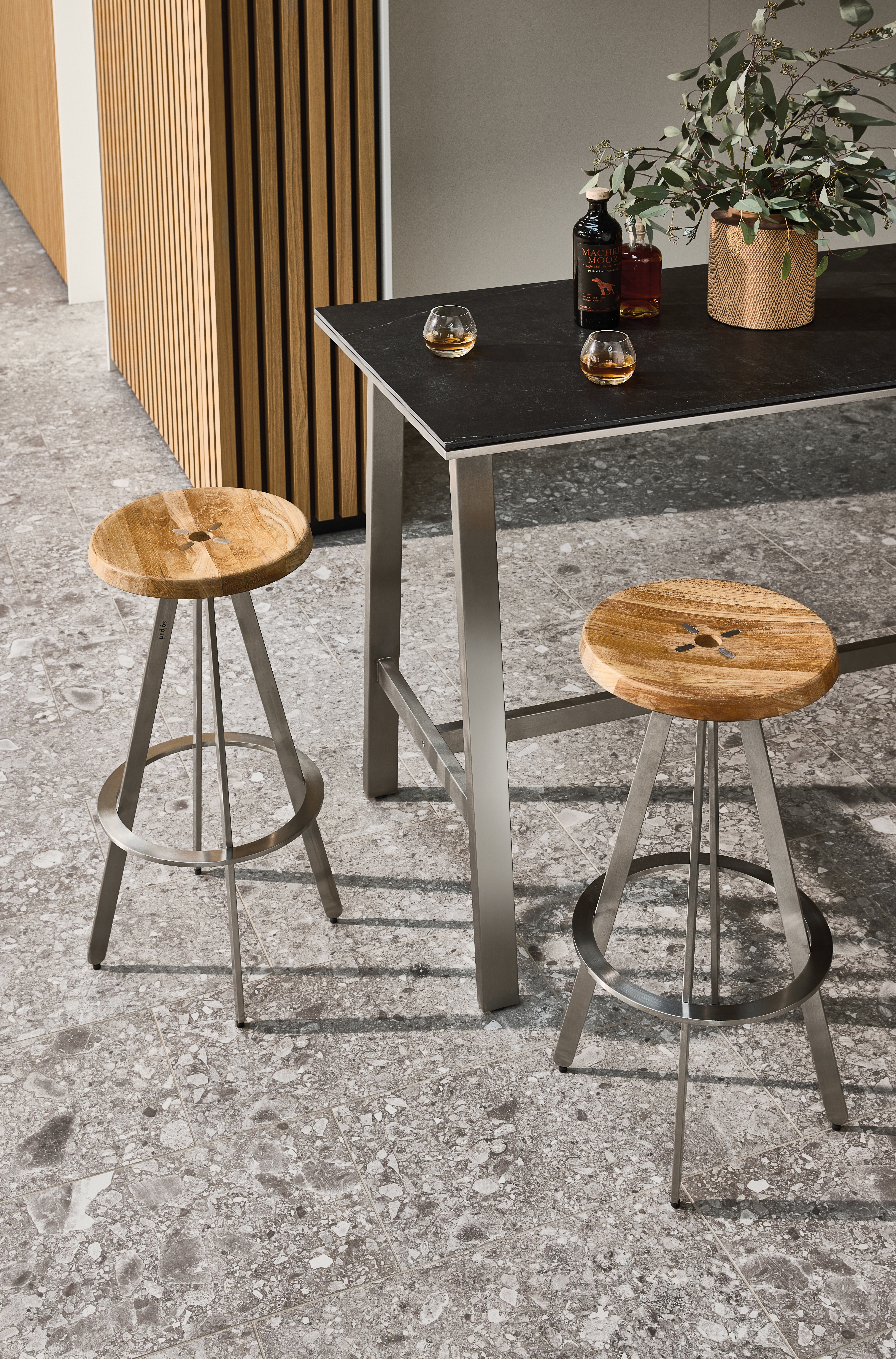 Yix Bar stool Teak Brown