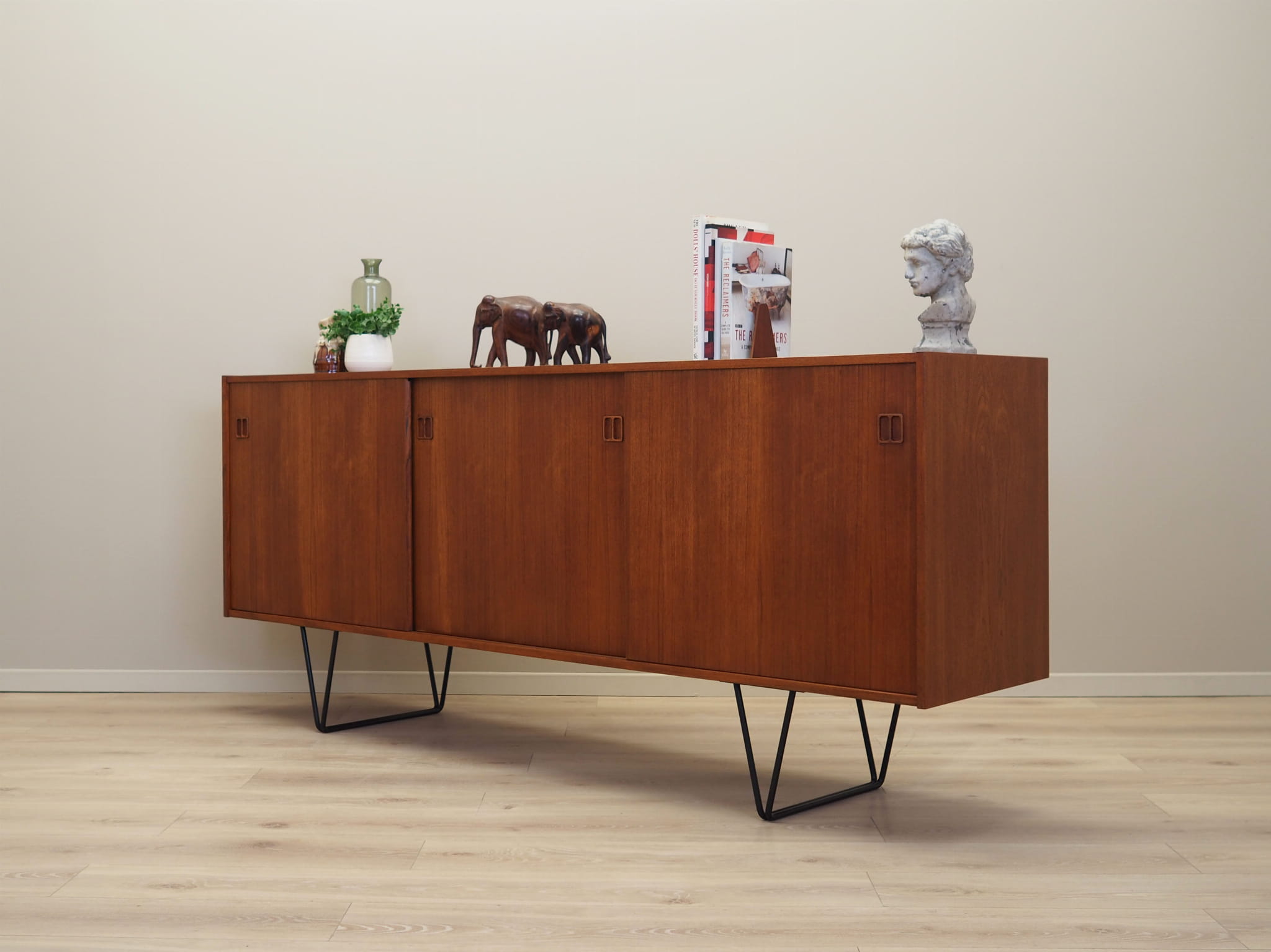 Vintage Sideboard Teakholz Braun 1970er Jahre