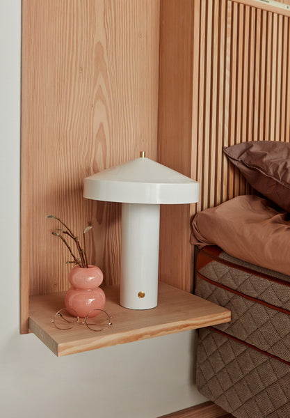 Hatto Table Lamp Metal White