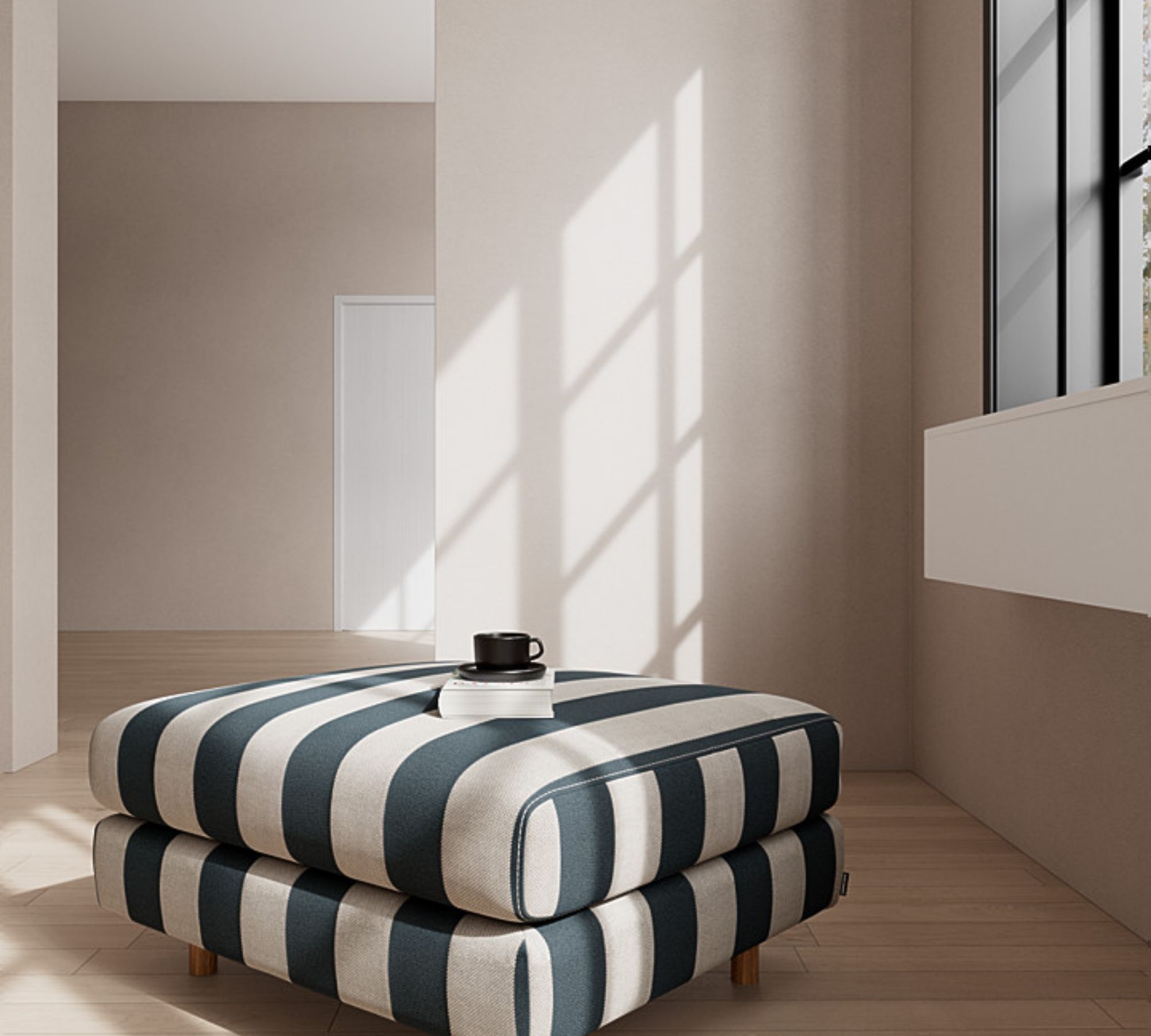 Dylan Hocker Line Latte Black