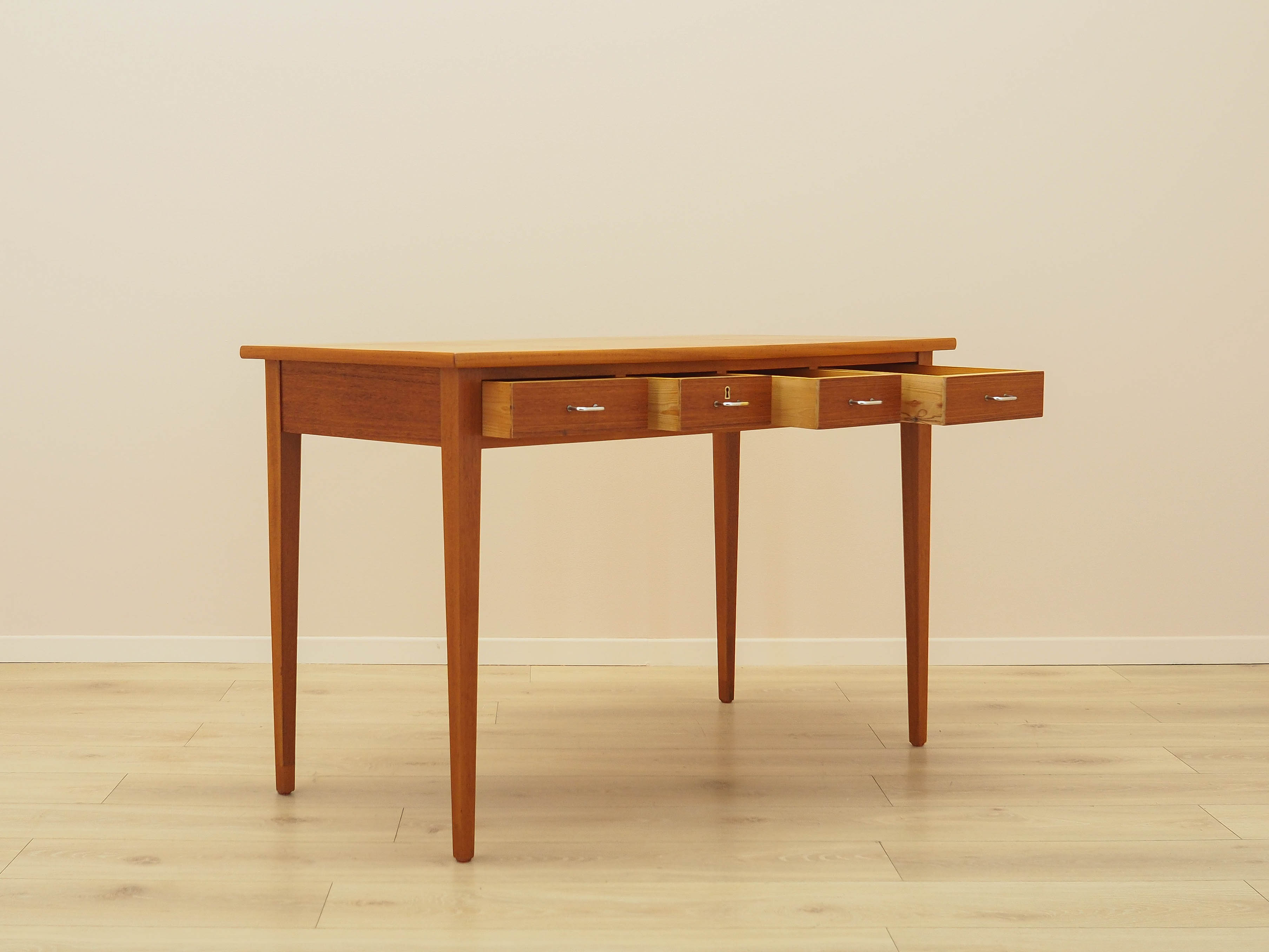 Teak Schreibtisch 1970er Jahre