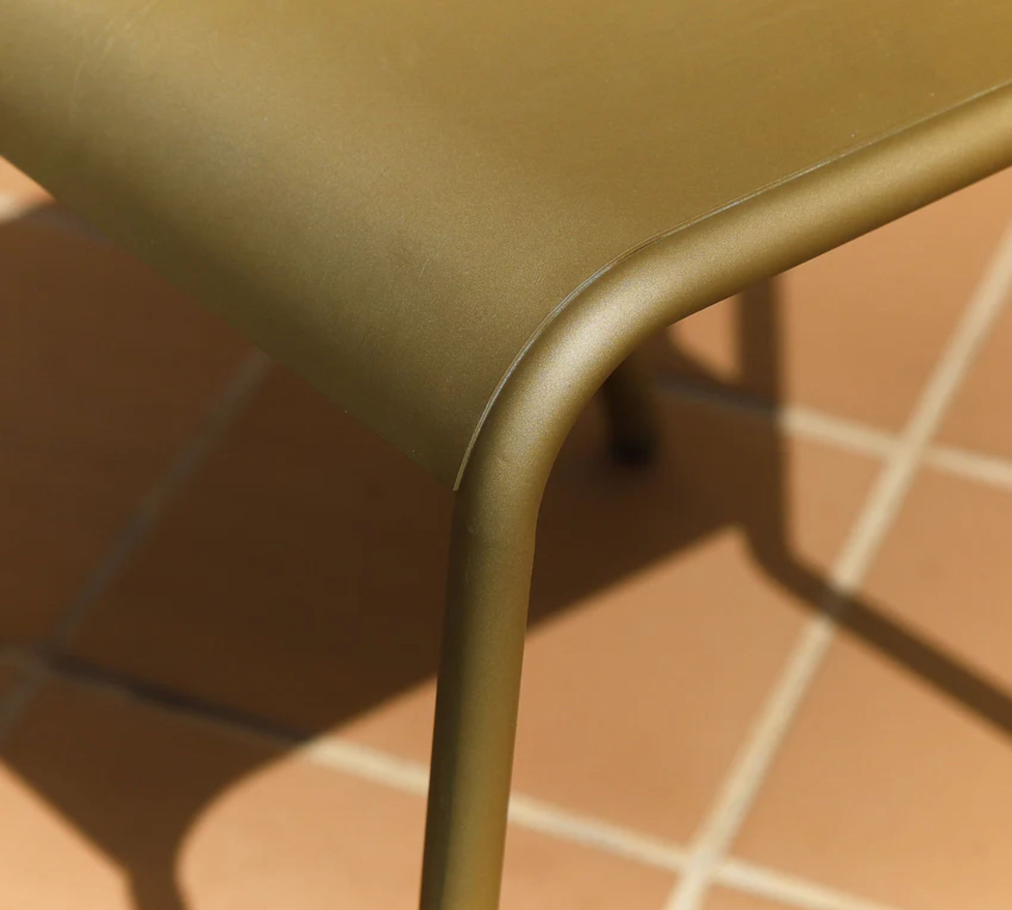 Tondra Stuhl Outdoor Metall Gold Gealtert