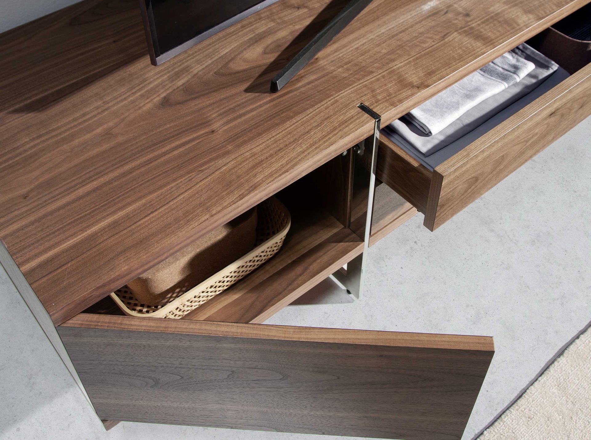 Lowboard Wood veneer Chrome-plated steel