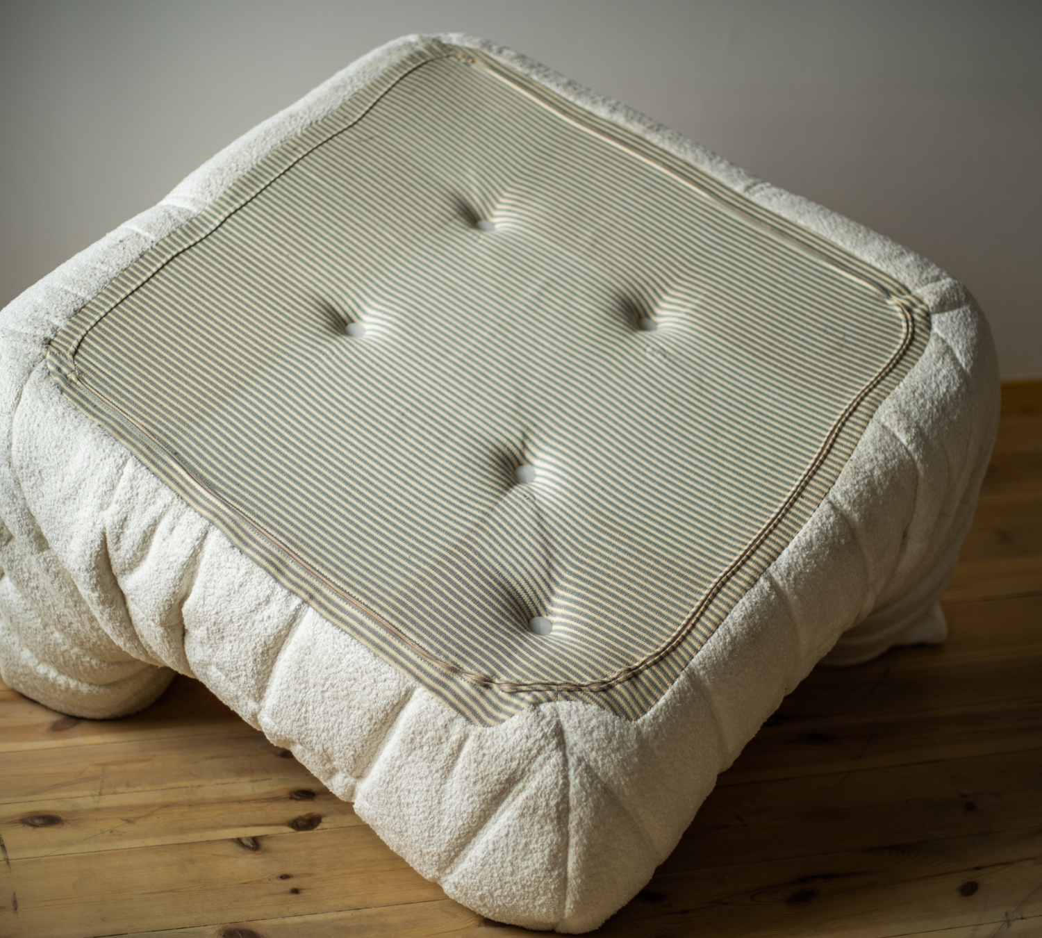 Togo Divano angolare Bouclé Bianco