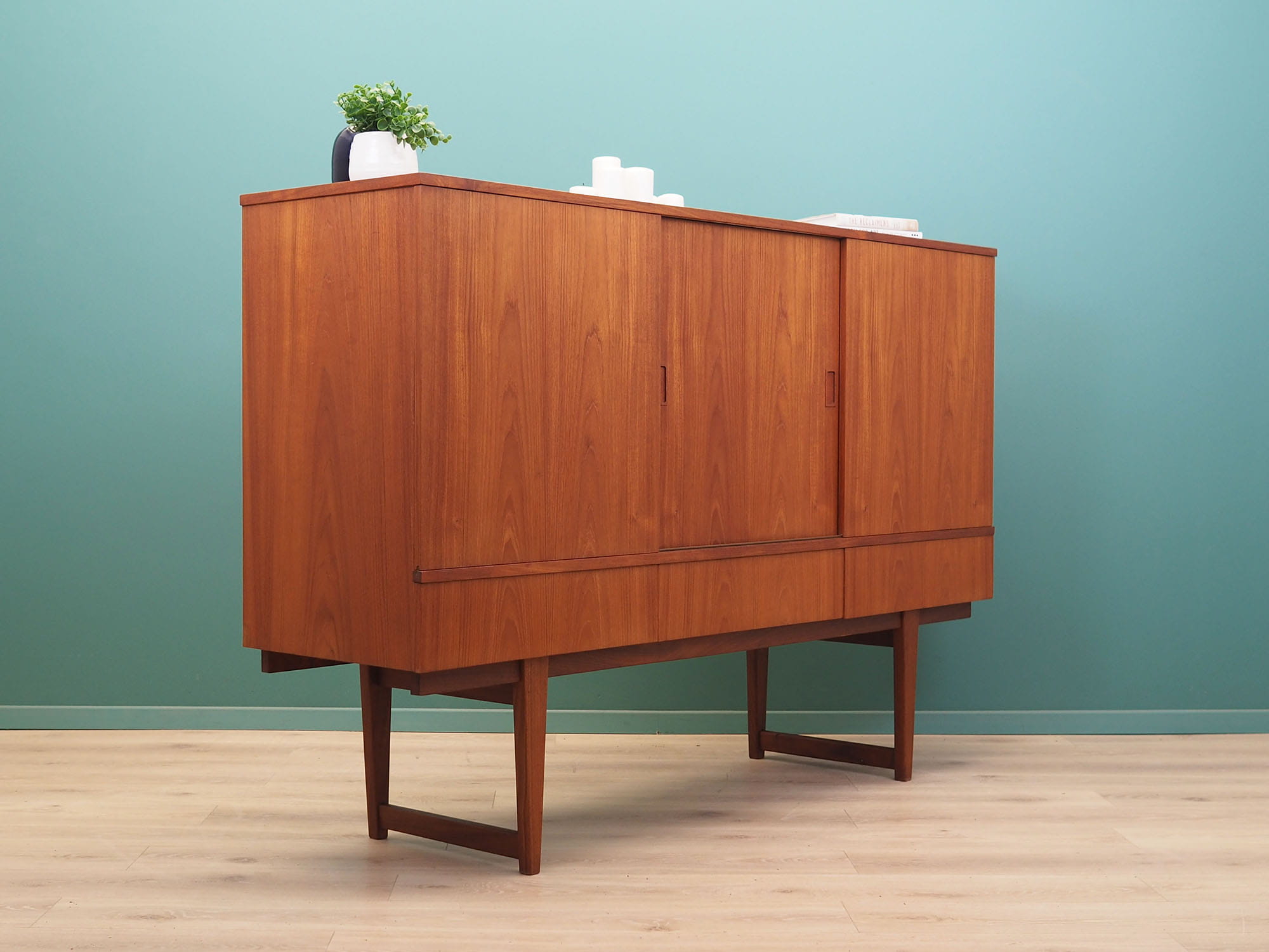 Vintage Highboard Teakholz Braun 1960er Jahre