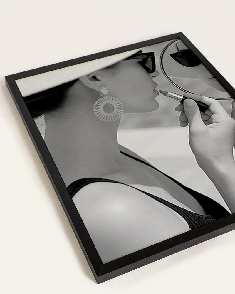 Reflections of Glamour Kunstdruck mit Rahmen Schwarz Weiß