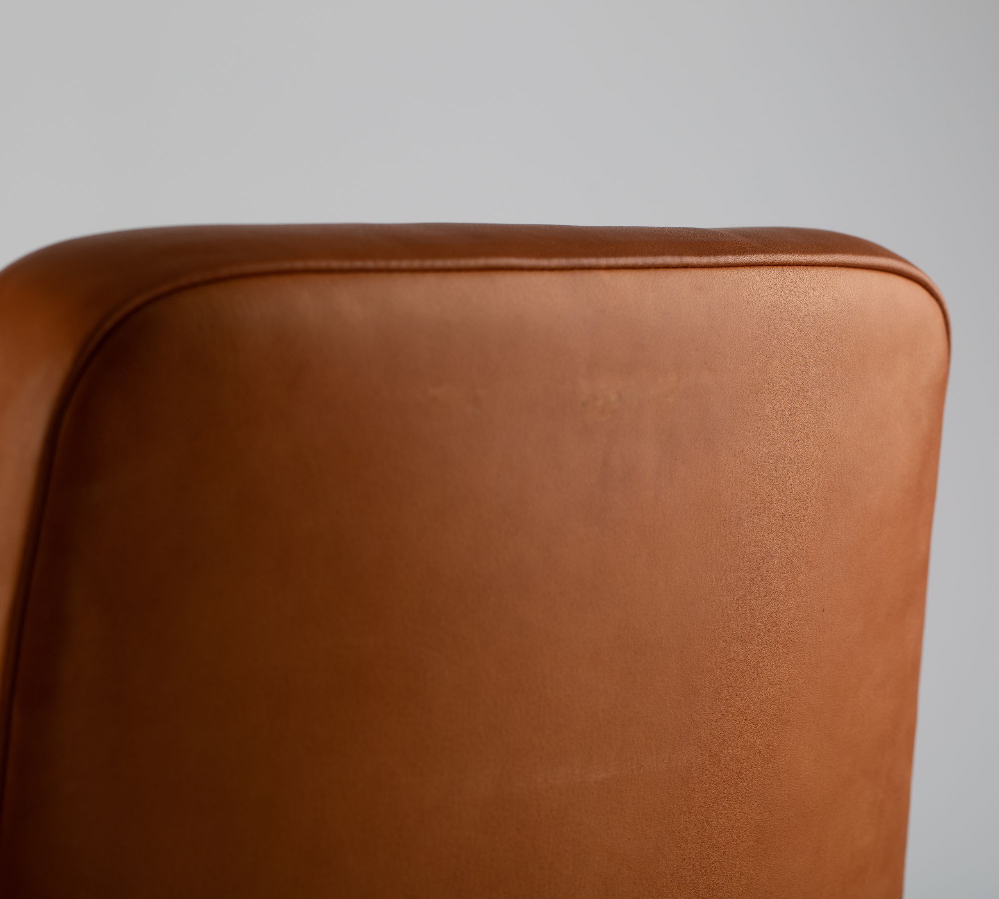200-125 VAR Stuhl Holz Leder Cognac