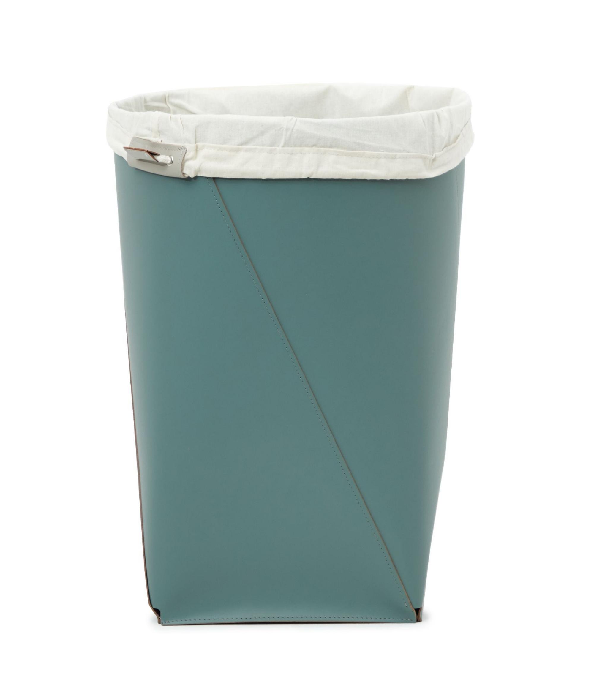Premium Wäschekorb aus 100% Recyceltem Leder Eukalyptus