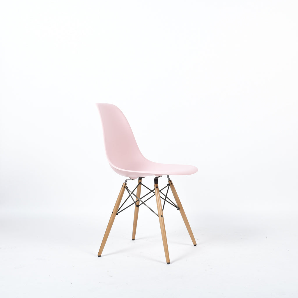 Eames Plastic Side Chair DSW Rosa