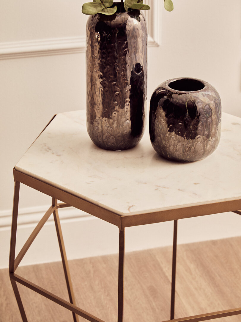 Shalimar Achteckiger Marmor und Gold Beistelltisch
