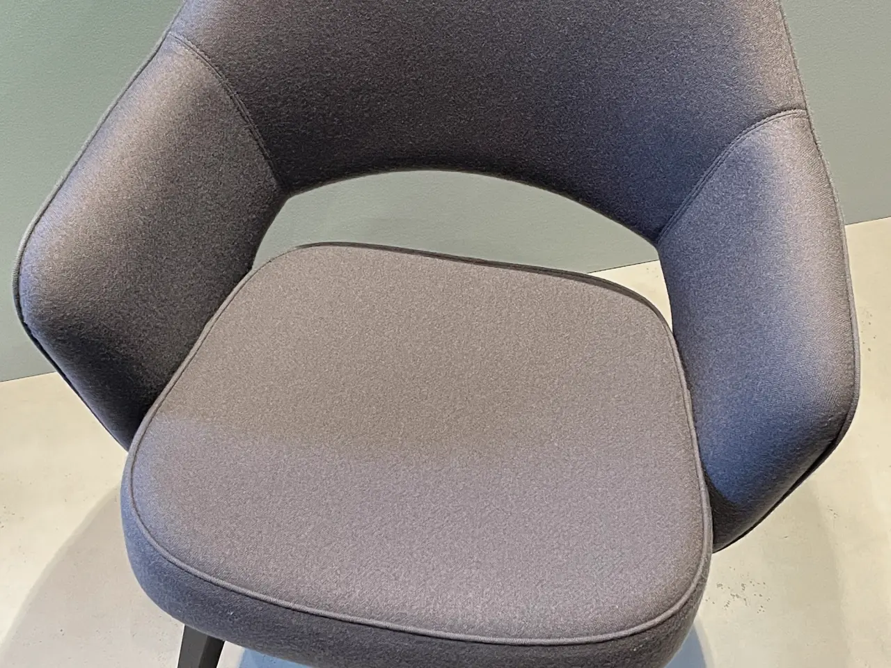 Saarinen Conference Chair Fabric Knoll Kopsak Charcoal