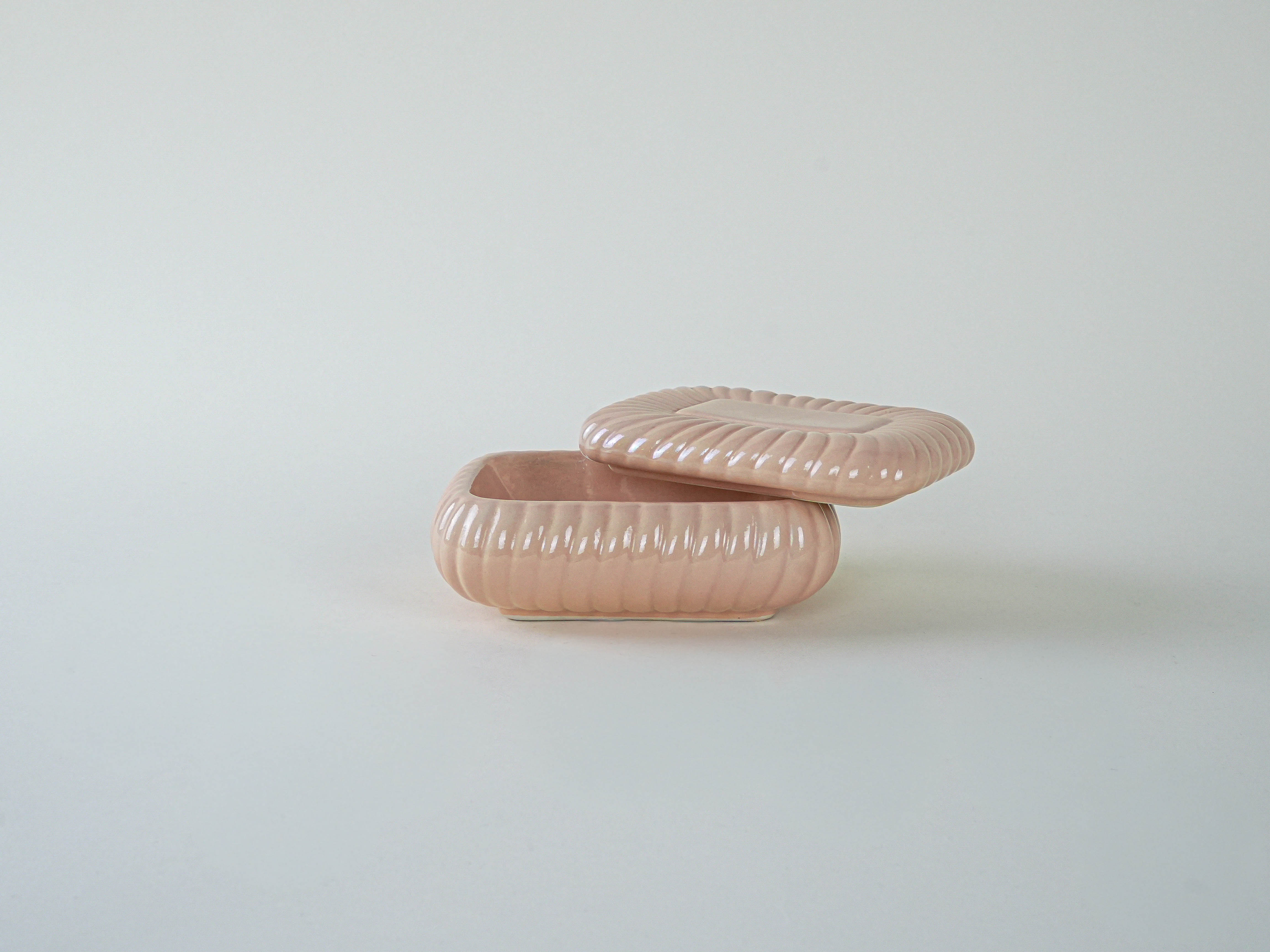 Ceramic box Pink 1970s