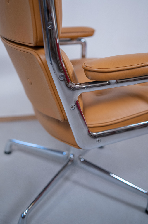 Vintage Eames ES 108 Lobby Stuhl Beige