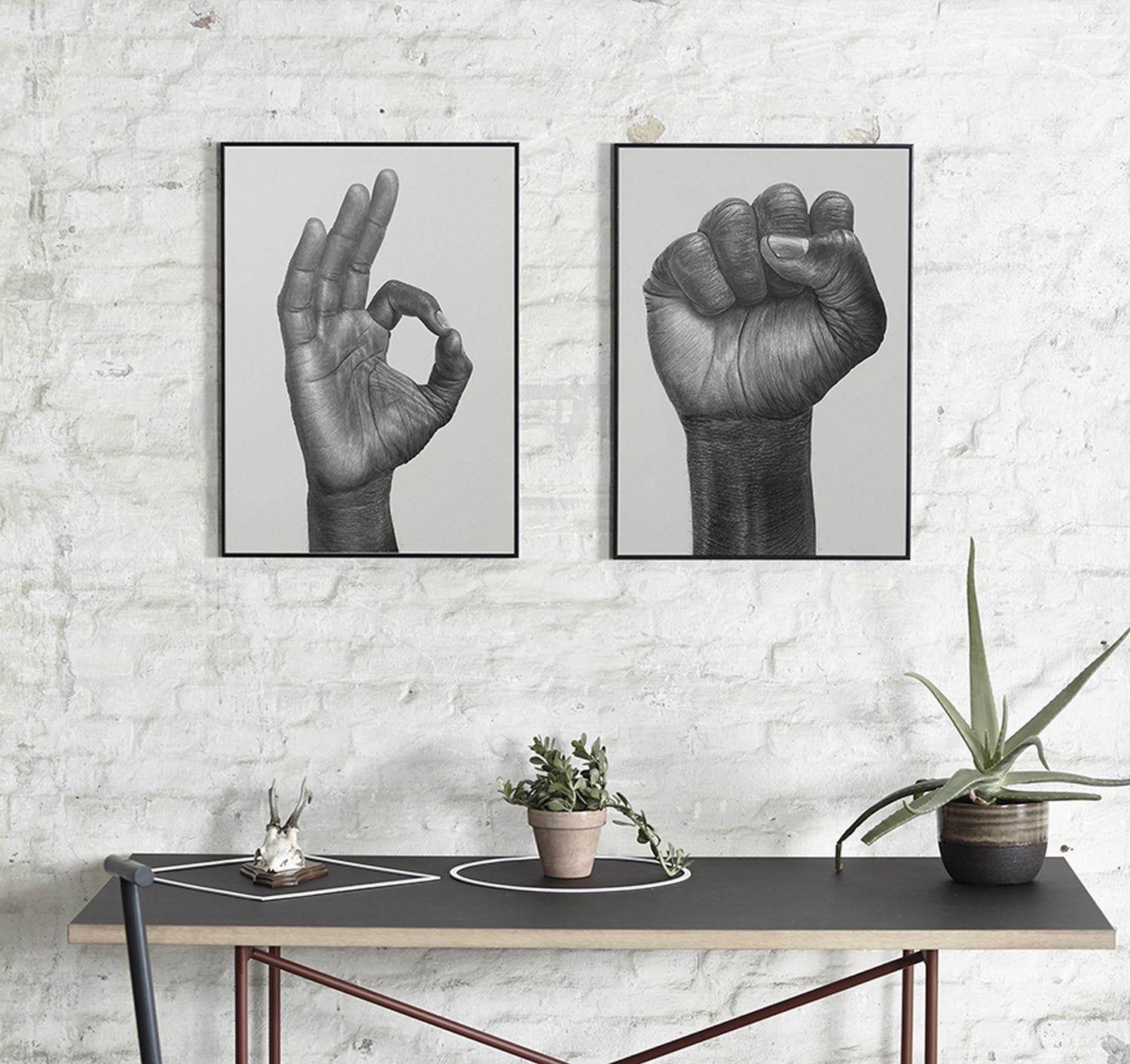 Raised Fist Poster Mehrfarbig ohne Rahmen