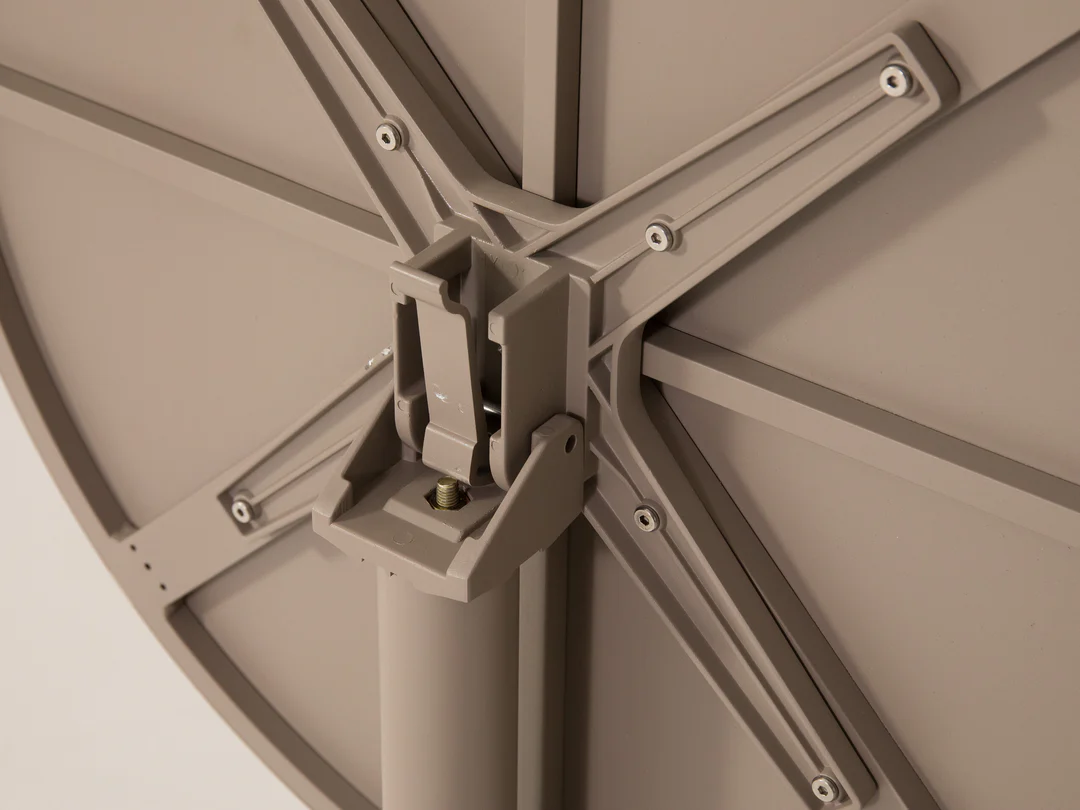 Figueral Gartentisch 2-Sitzer Metall Beige