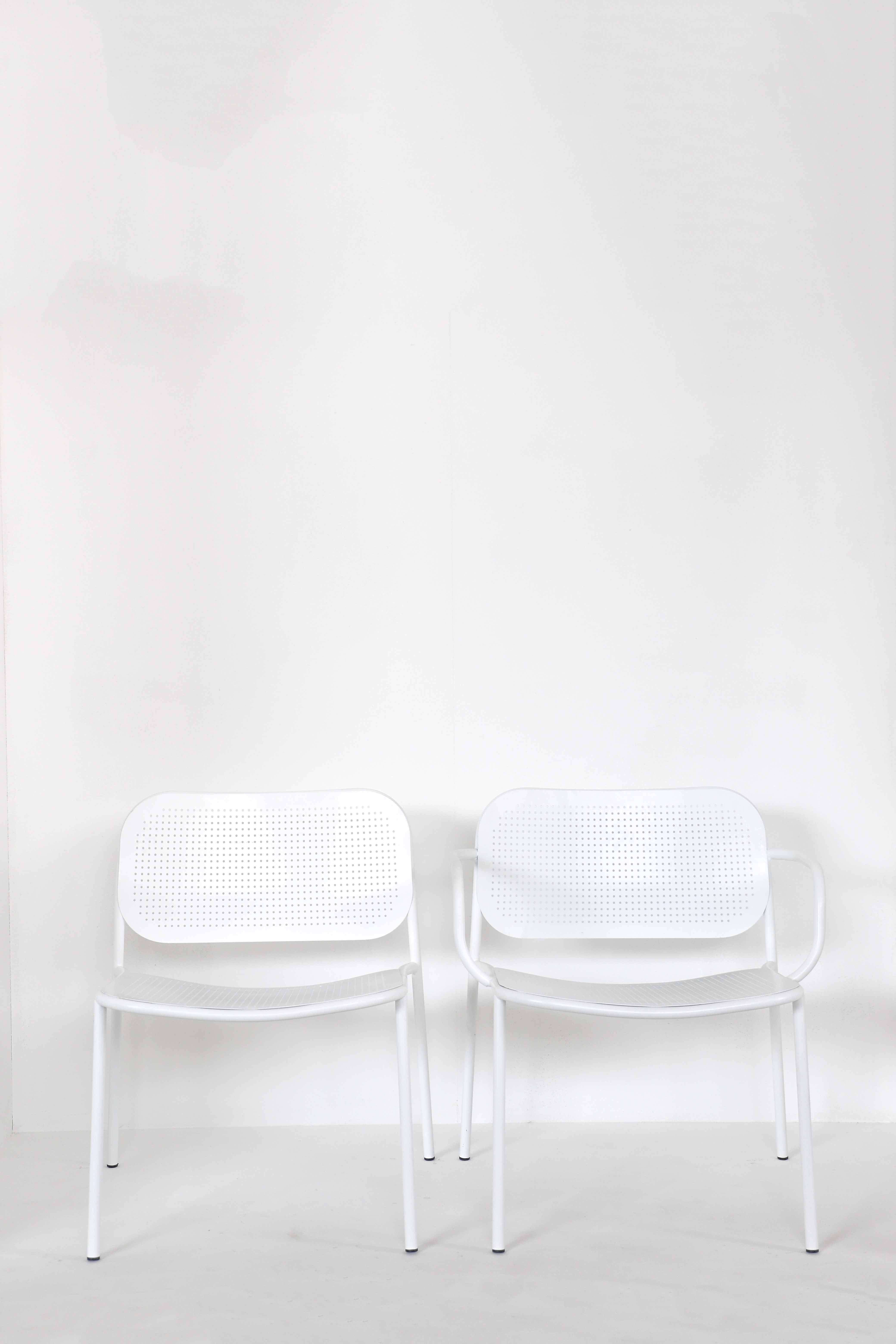 2x Metis Dot Garden Chair White