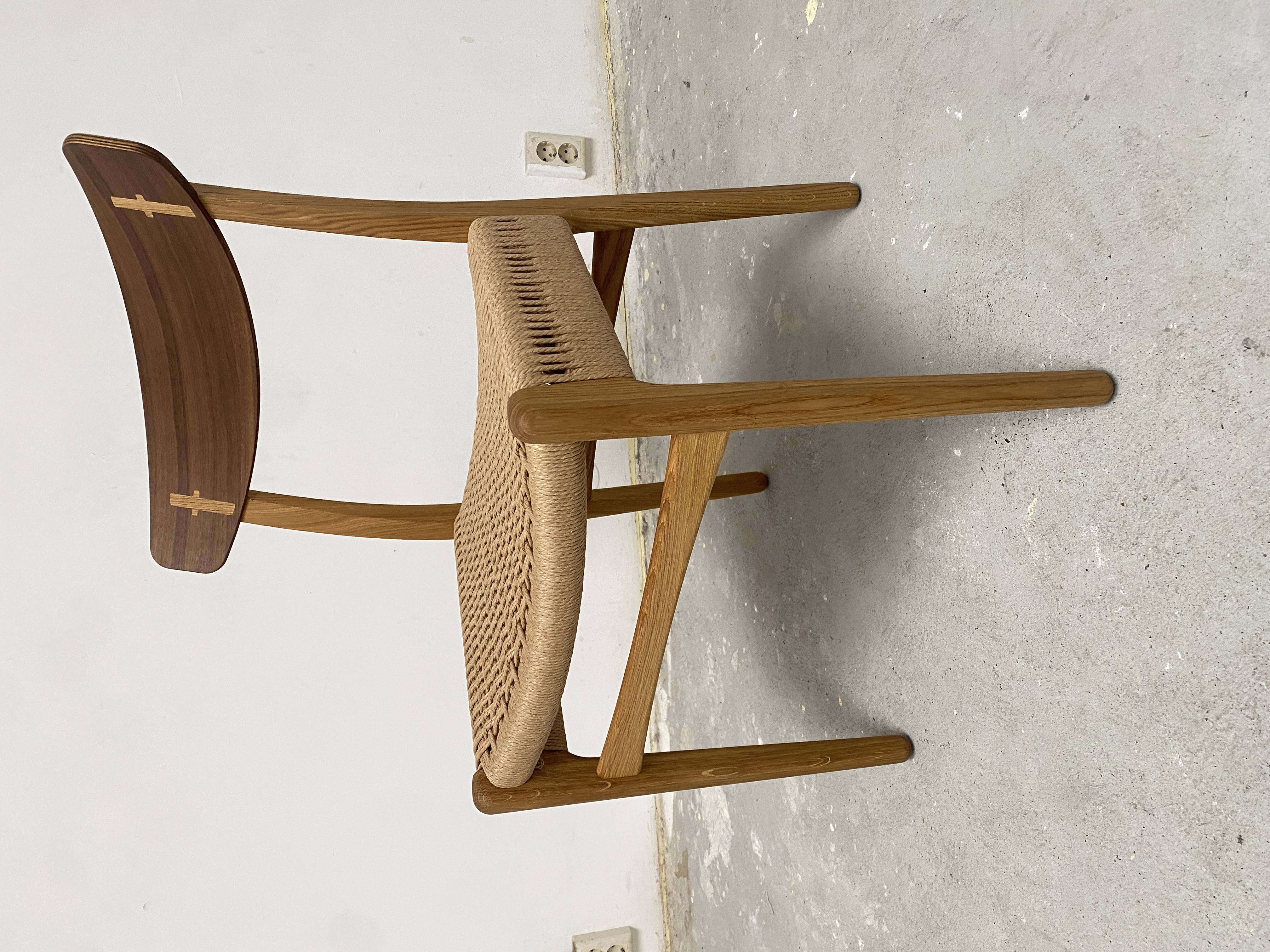 Model CH23 Dining chair Oak