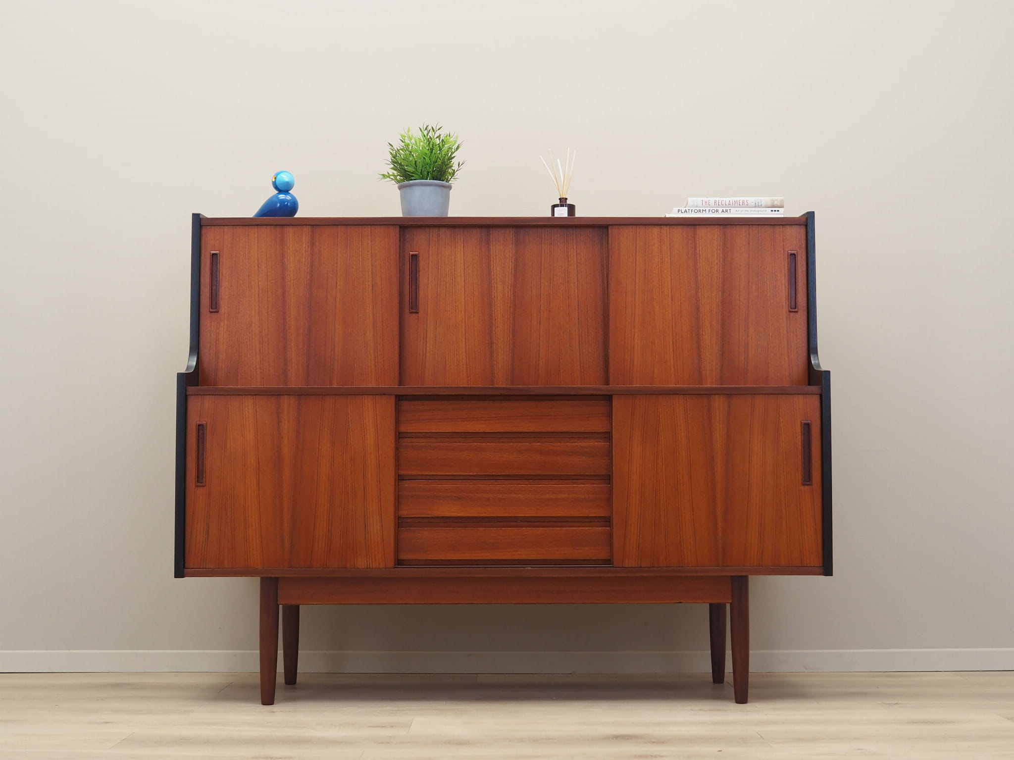 Vintage Highboard Teakholz Braun 1960er Jahre