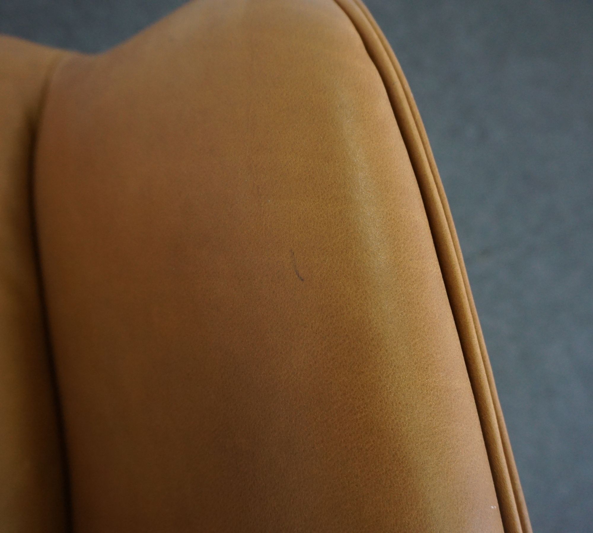 Oscar Sessel Leather Bronze