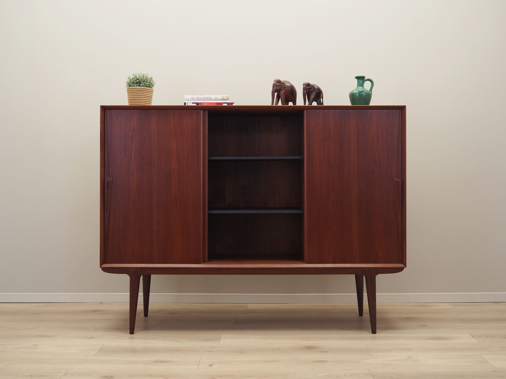 Vintage Highboard Teakholz Braun 1970er Jahre