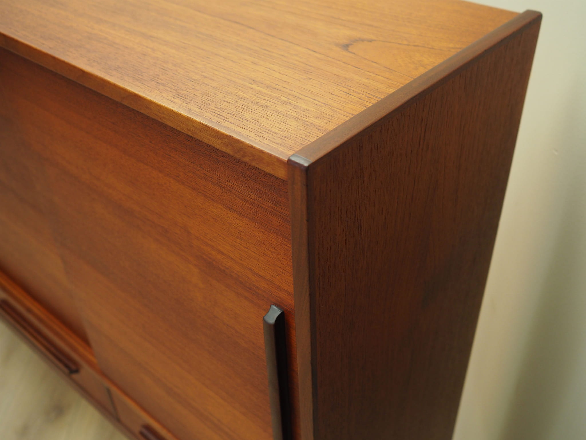 Vintage Highboard Teakholz Braun 1960er Jahre