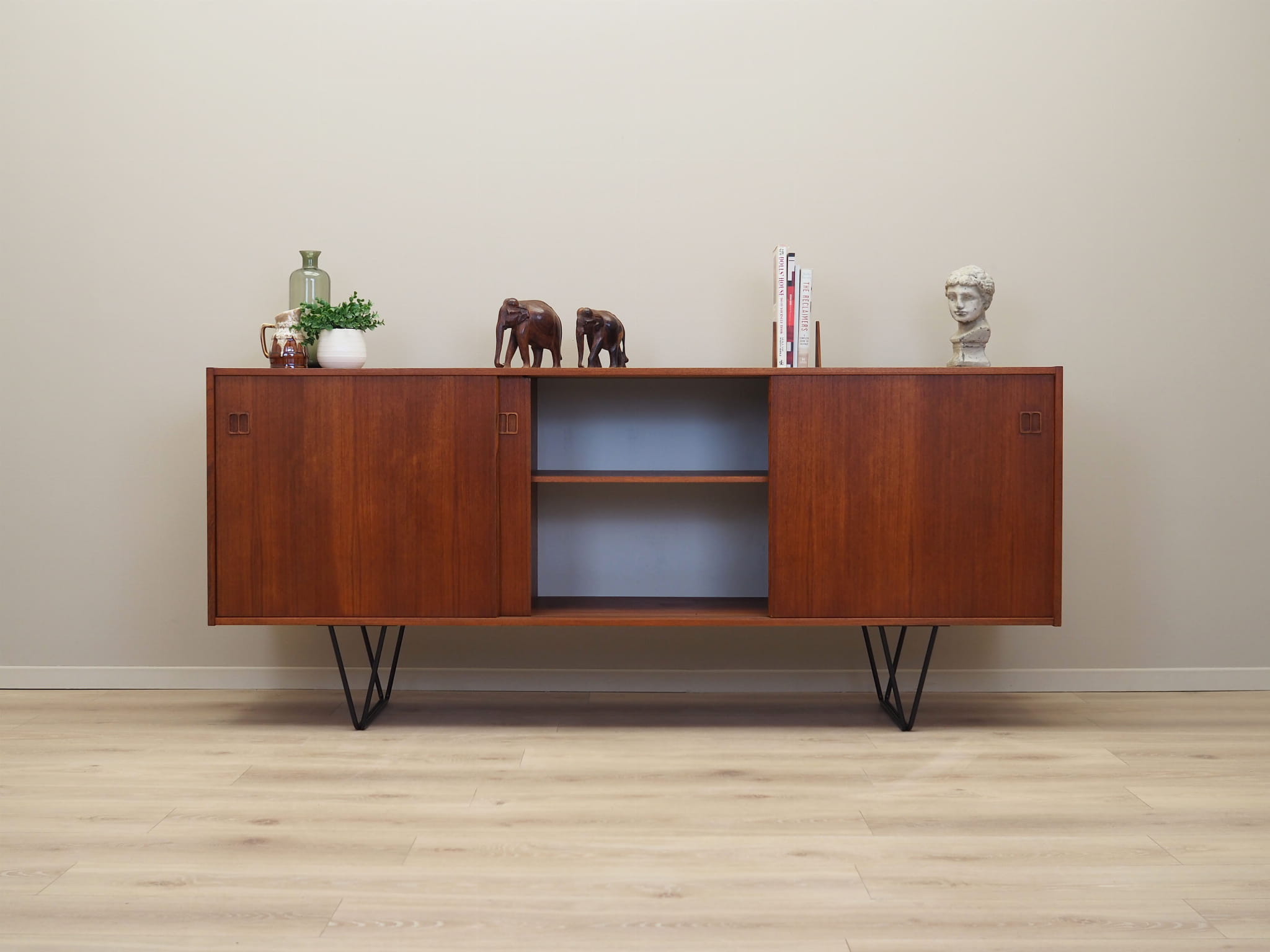 Vintage Sideboard Teakholz Braun 1970er Jahre