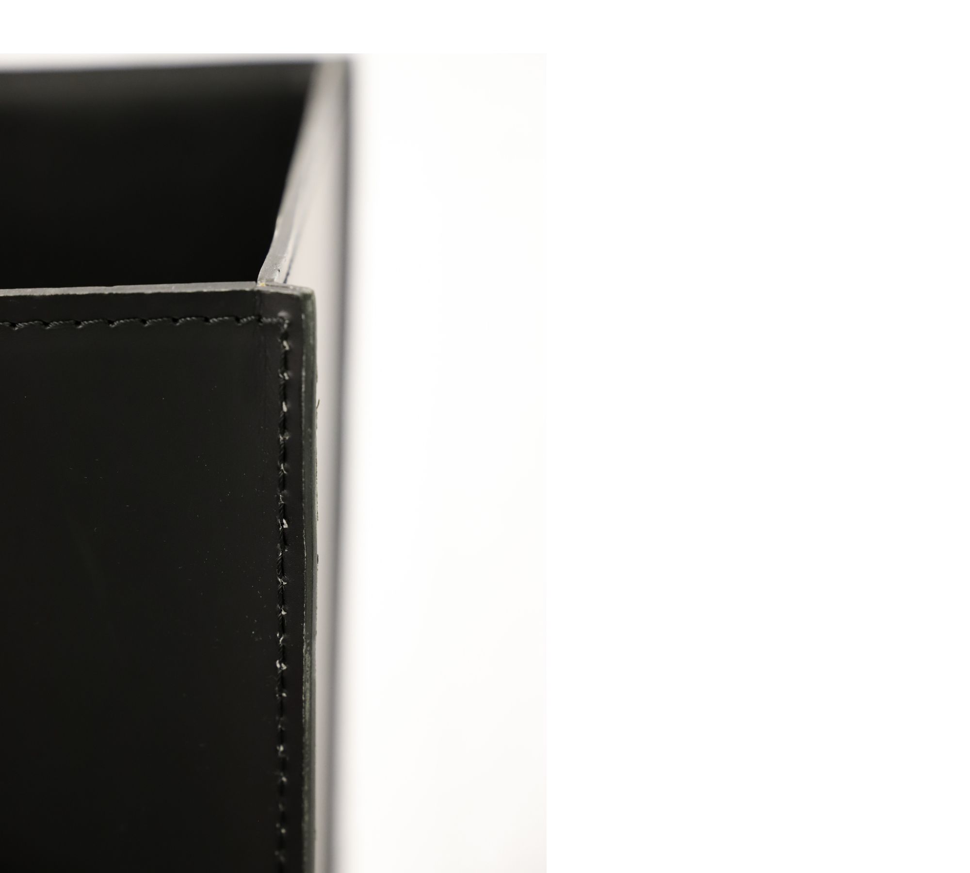 Spice Vase Metal Leather Black