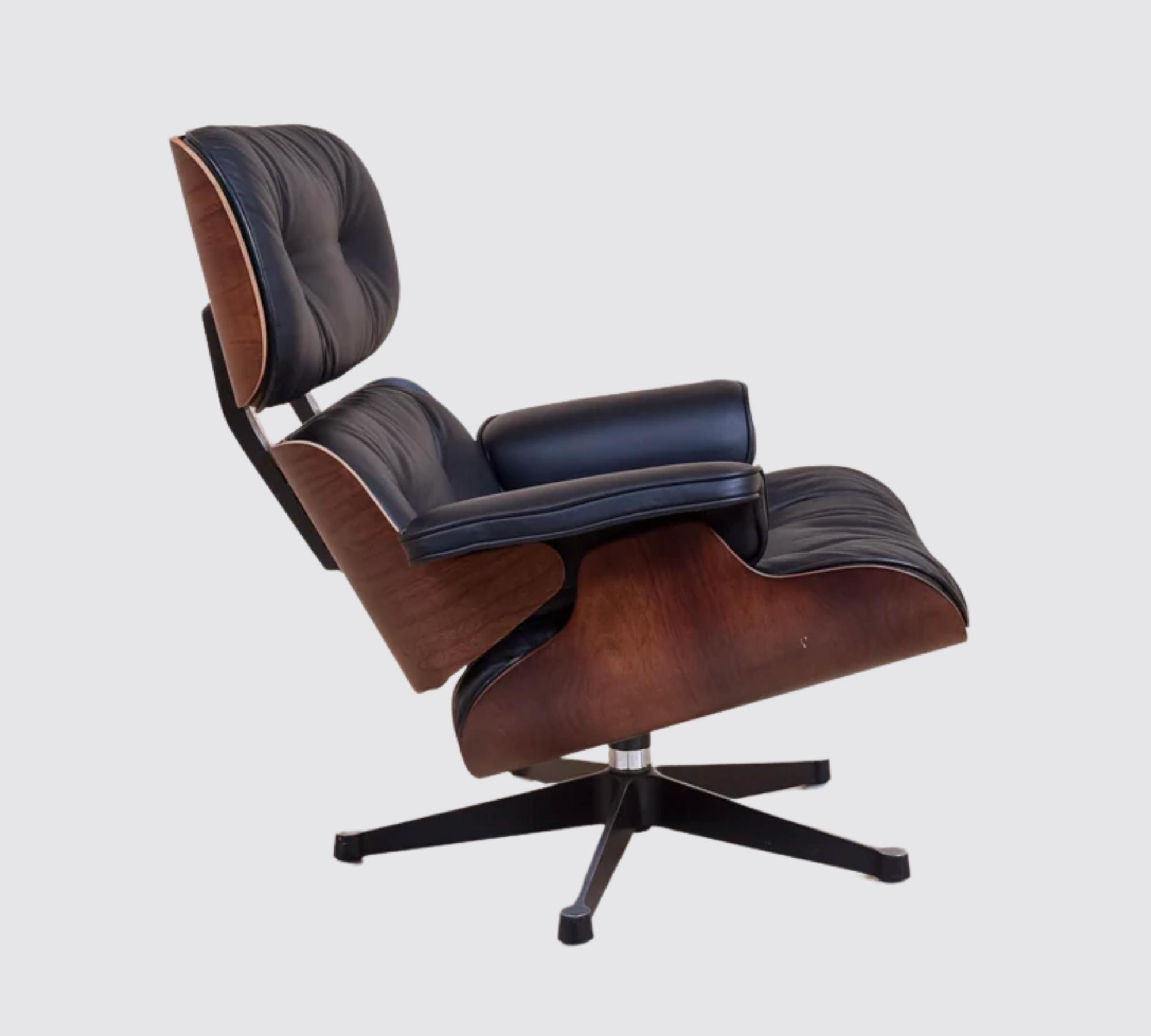 Eames Lounge Chair mit Ottoman Schwarz