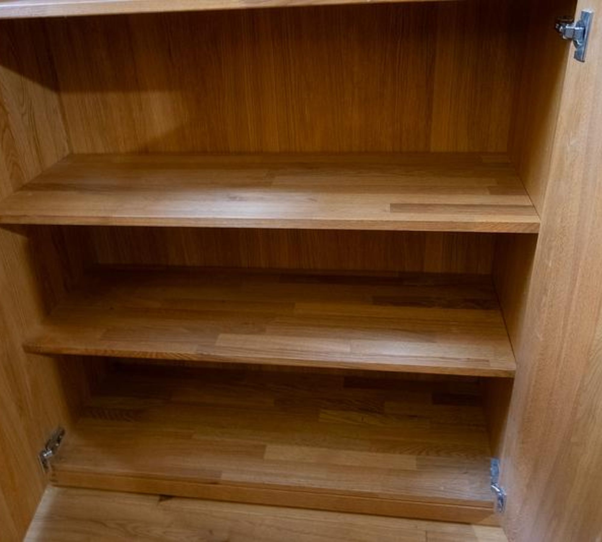 Cubus Korpussystem Kleiderschrank Massivholz Braun