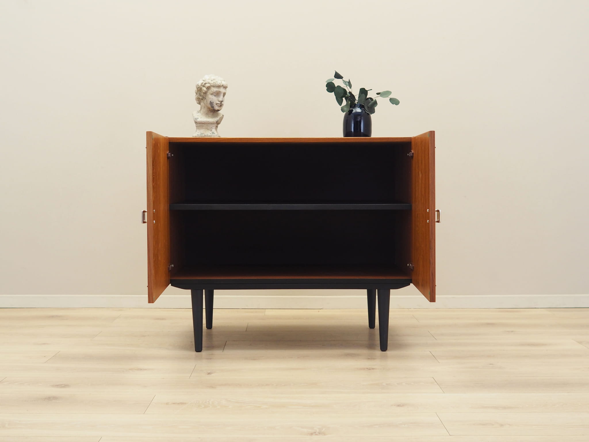 Schrank Teakholz 1970er Jahre