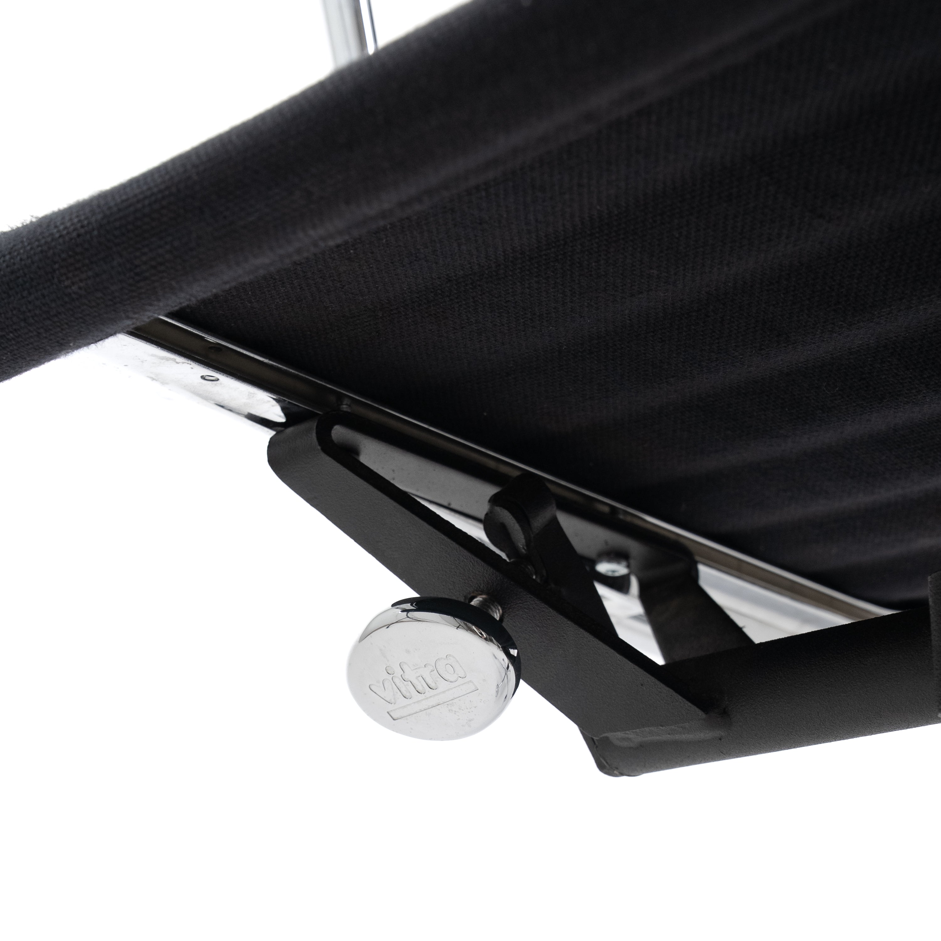 EA117 Office Chair Black by Vitra