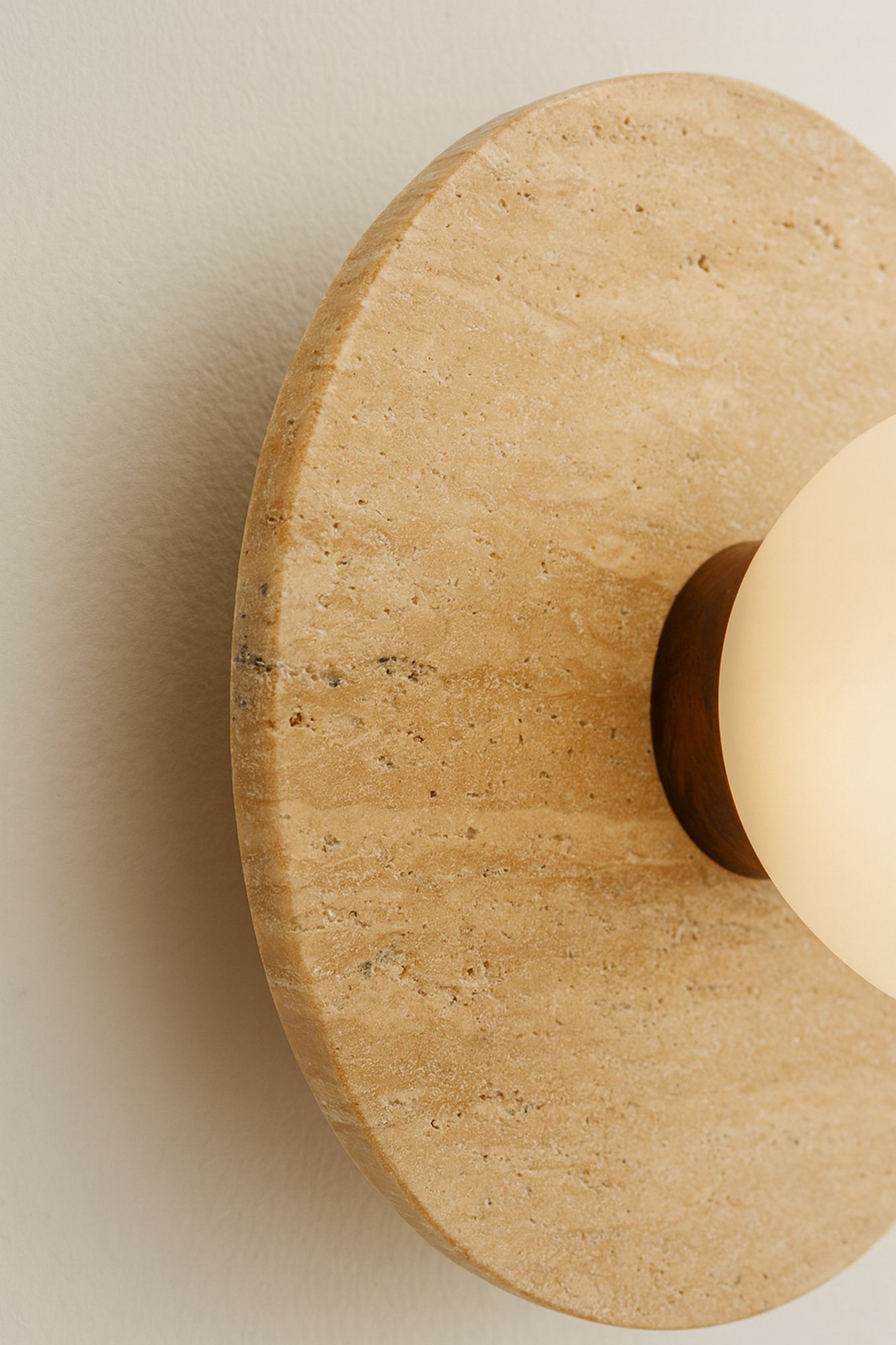 Tor-Nun Wall Lamp Travertine White