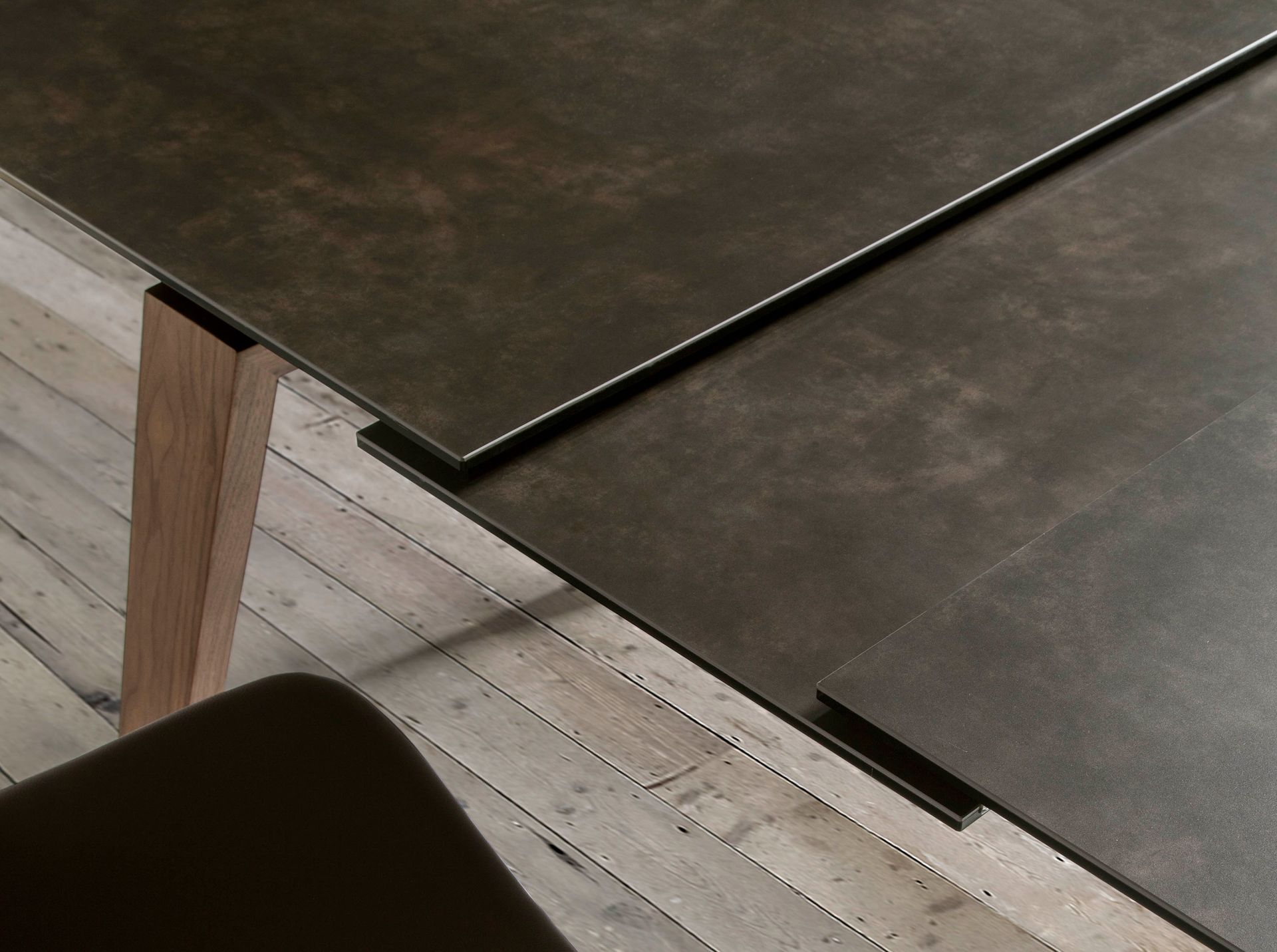 Dining table Walnut porcelain marble