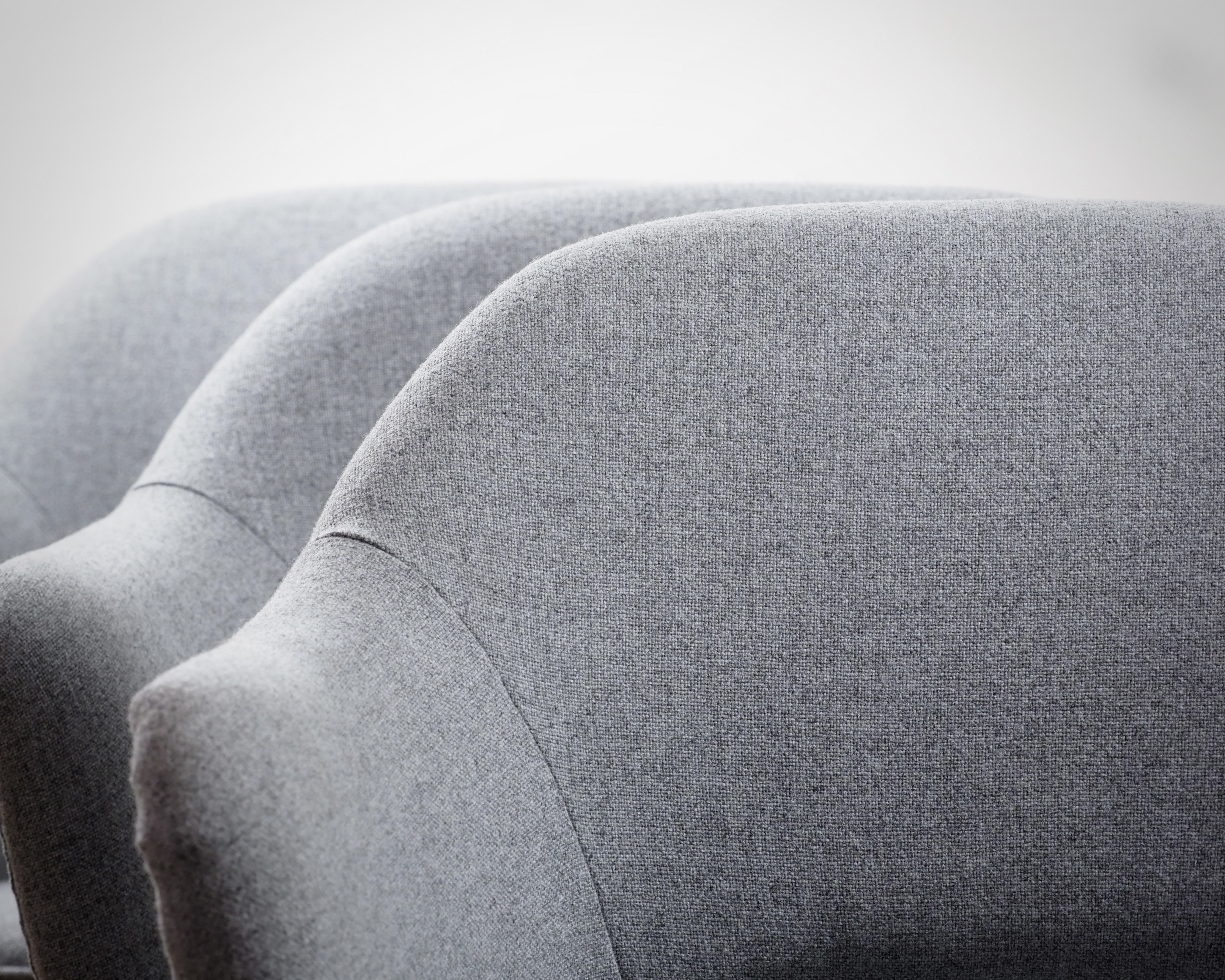 Saarinen Conference Armchair Textile Metal Grey