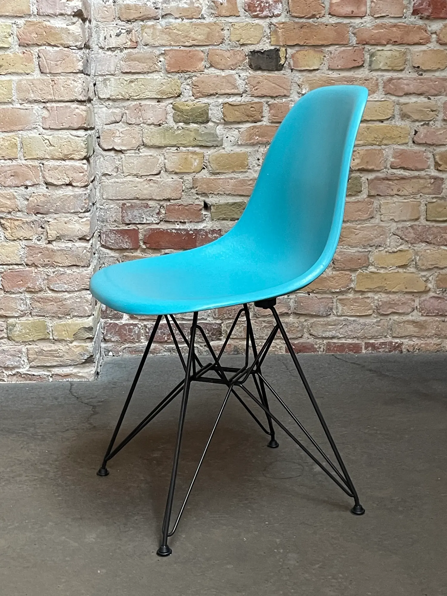 Eames Fiberglas Sidechair DSR Türkis